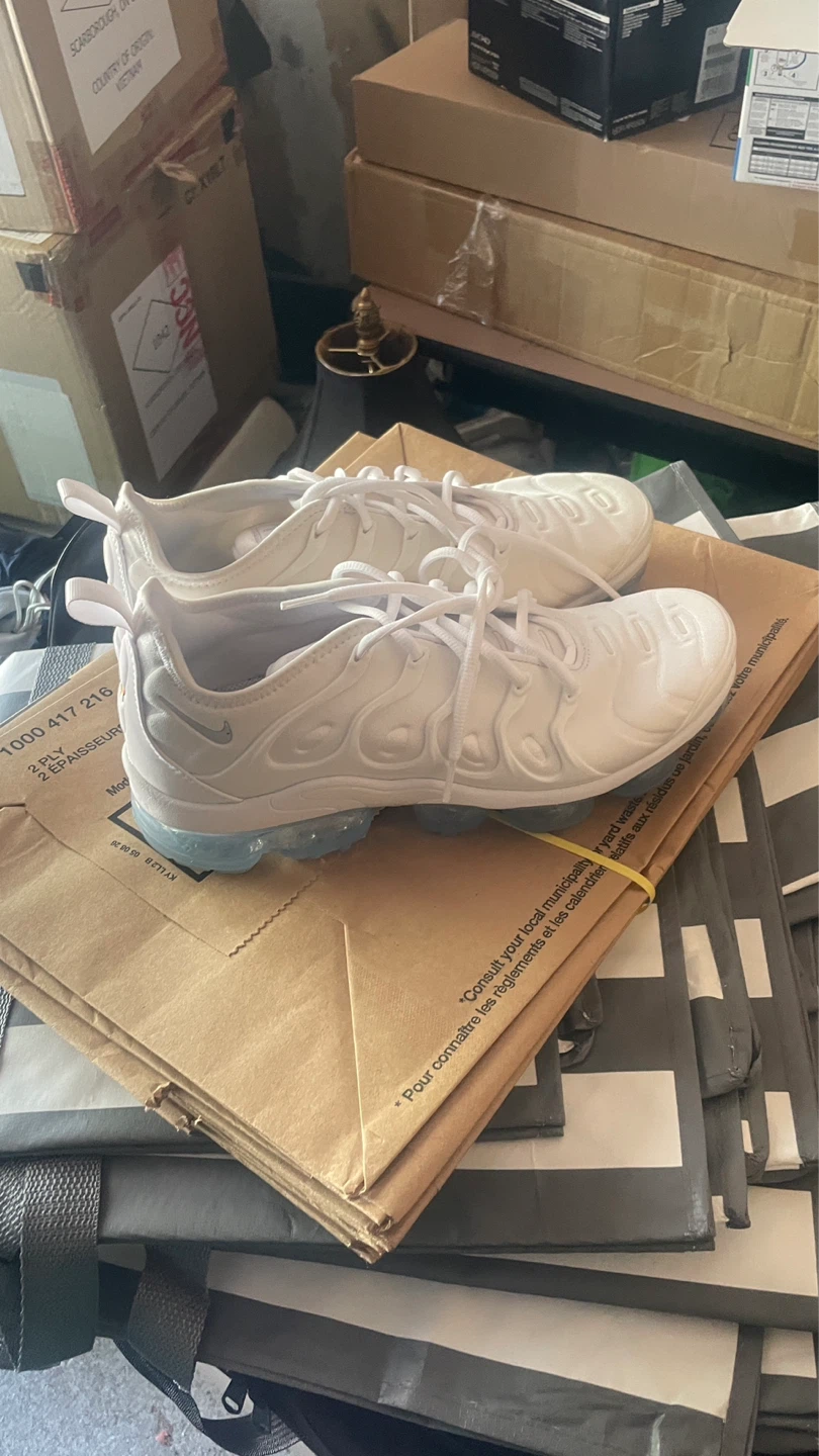 Nike Air Vapormax Plus White Sneakers