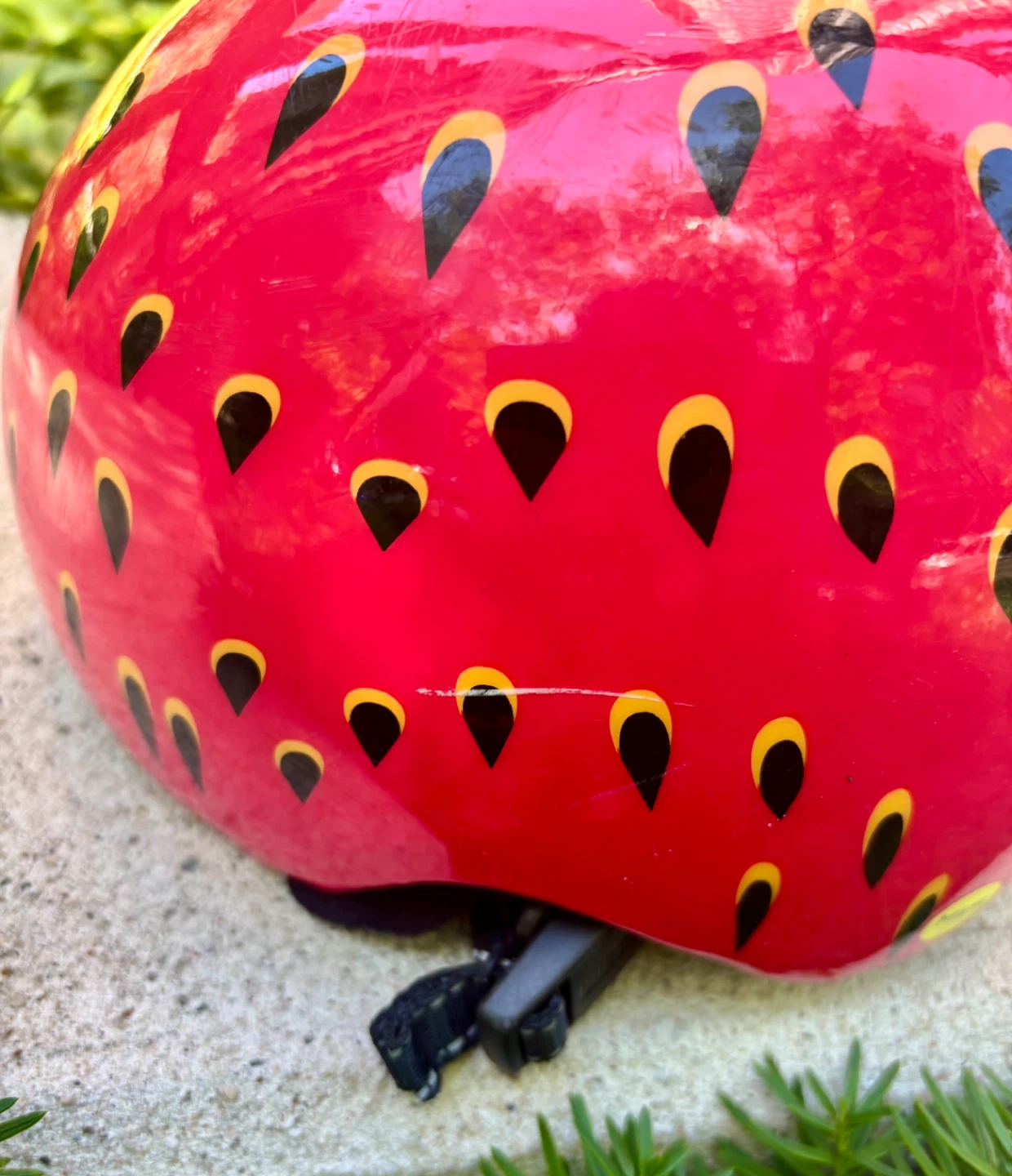 Nutcase Strawberry Kids Helmet - photo 5