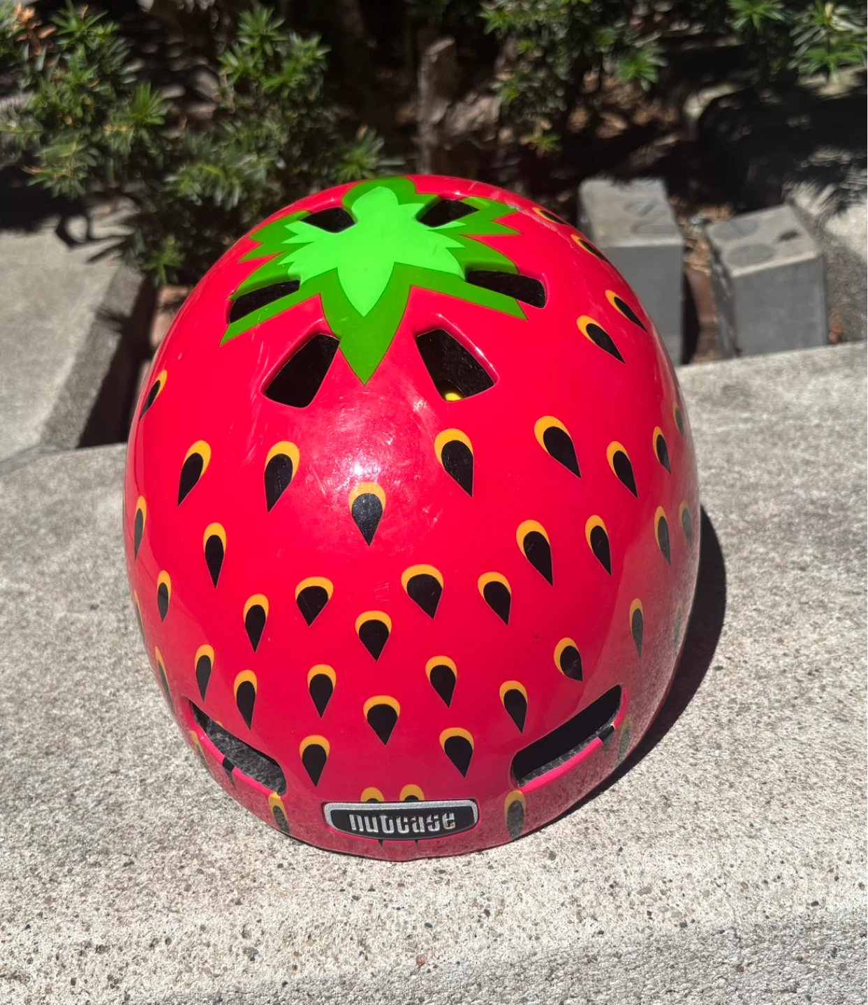 Nutcase Strawberry Kids Helmet - photo 3