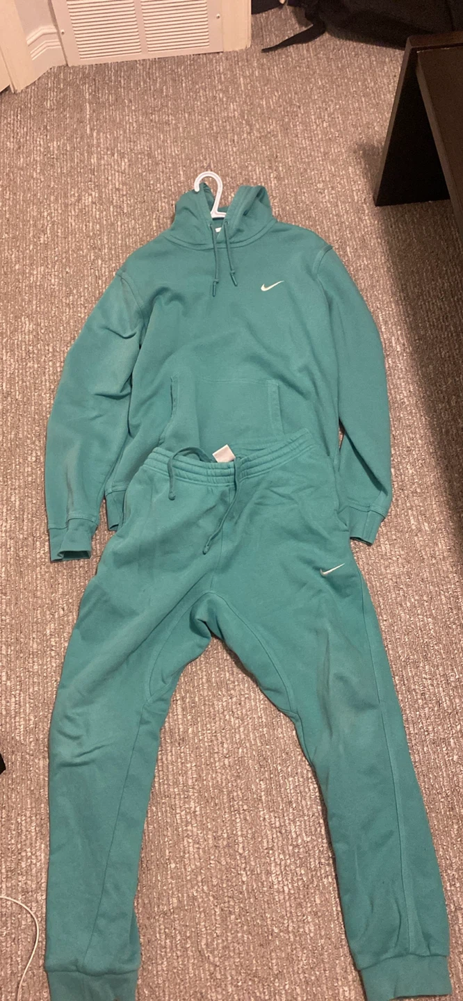 Nike Hoodie and Sweatpants Set - photo 3