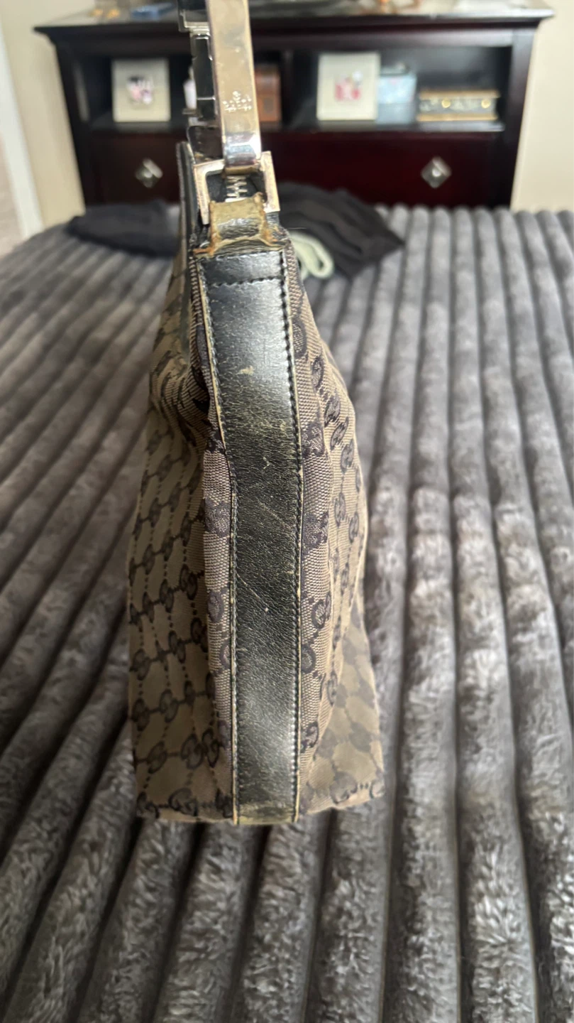 Gucci Shoulder Bag - photo 3