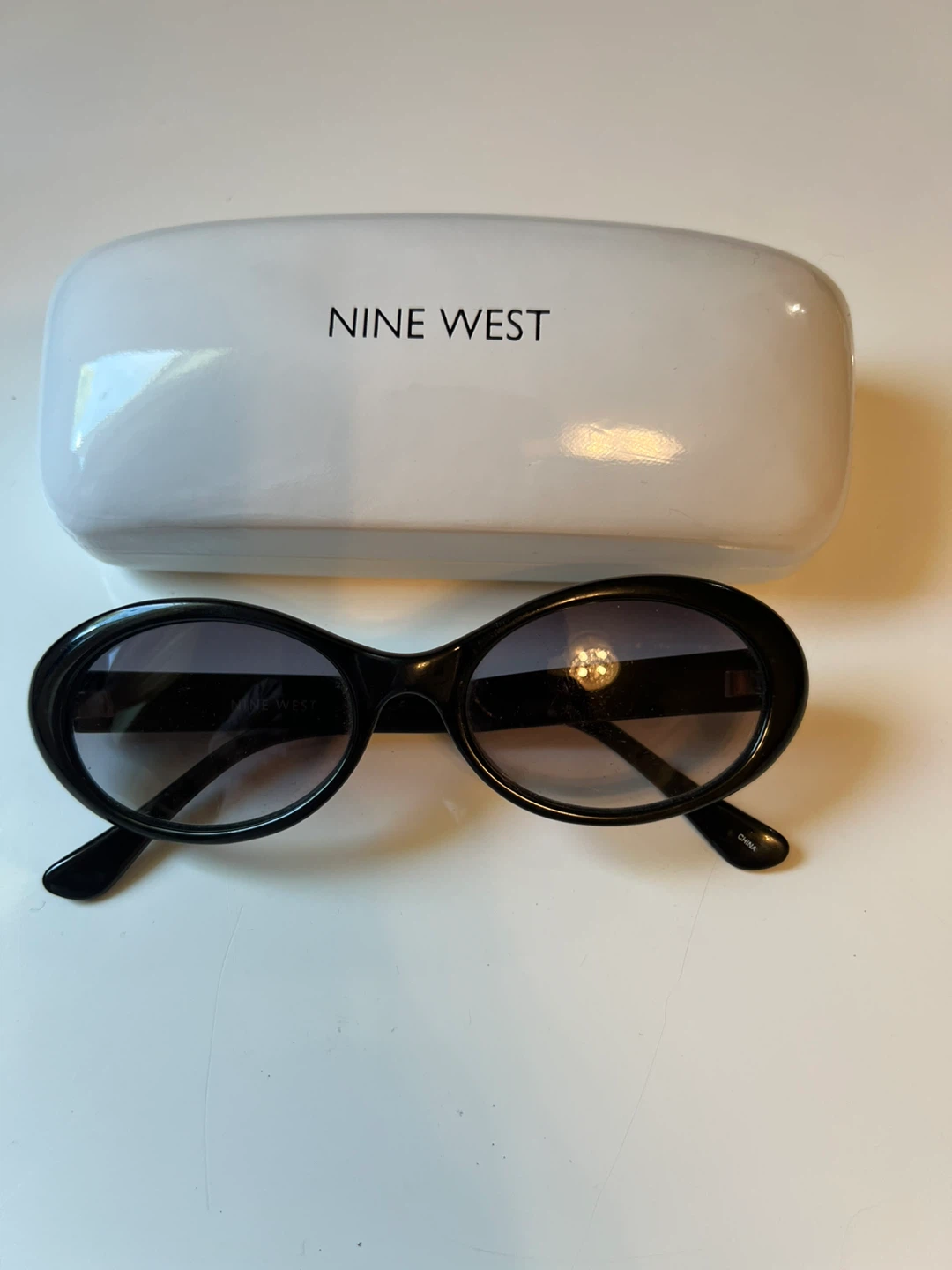 ⚽ Nine West Black Sunglasses with Case
