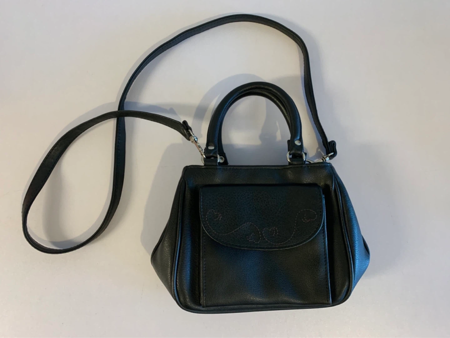 ⚽️ Black Faux Leather Handbag