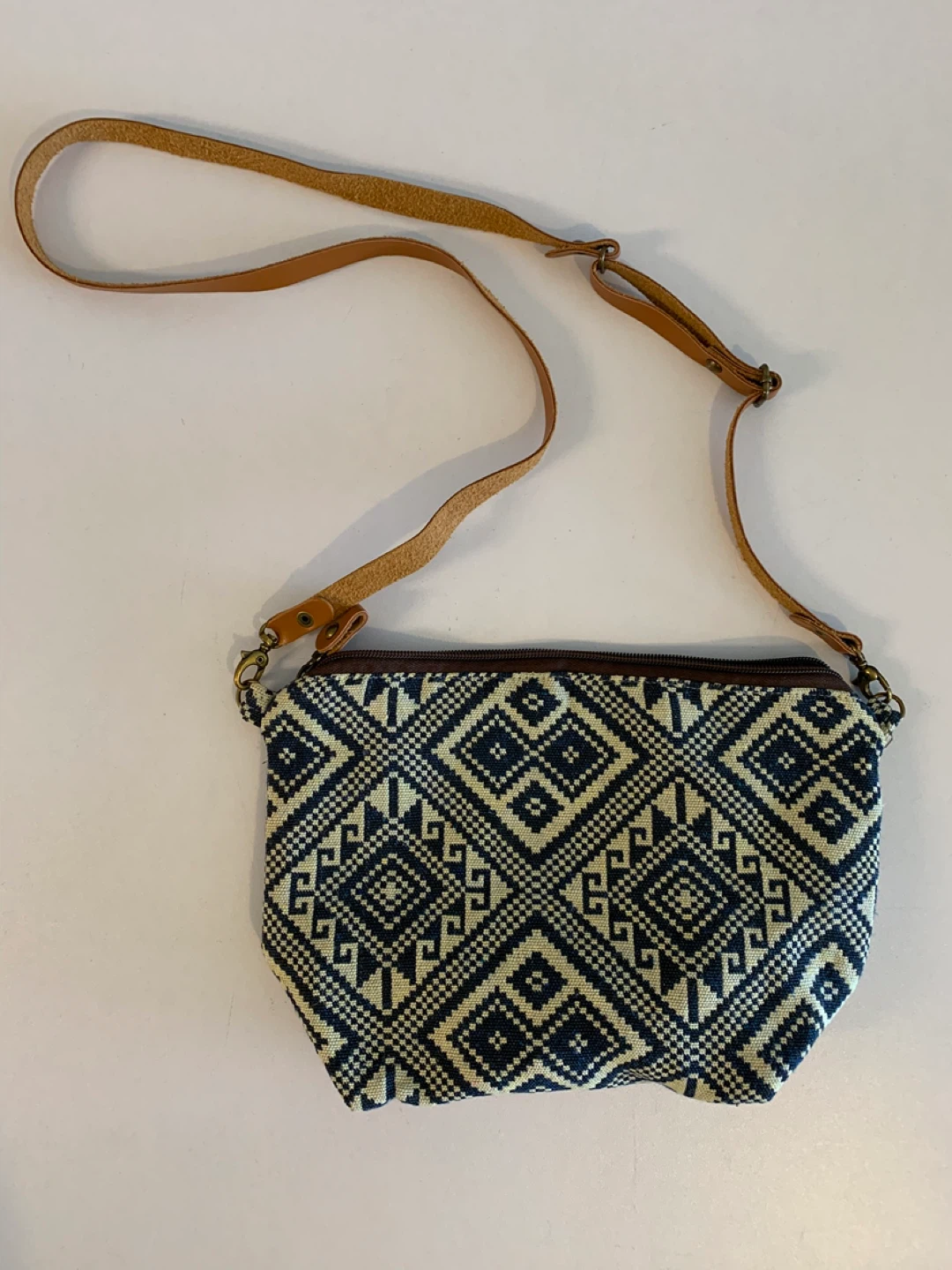 ⚽️ Crossbody Bag with Geometric Pattern