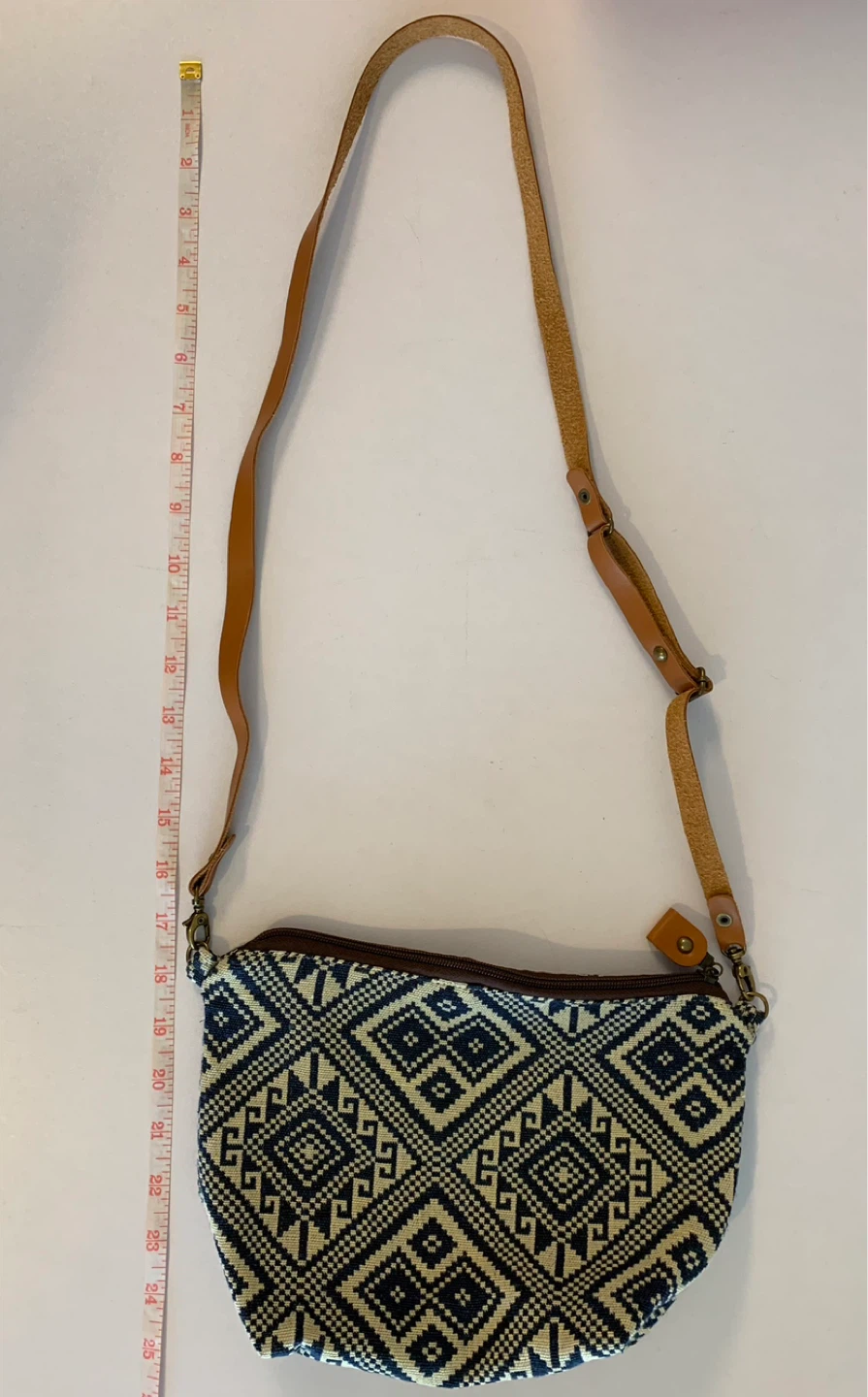 ⚽️ Crossbody Bag with Geometric Pattern - photo 3