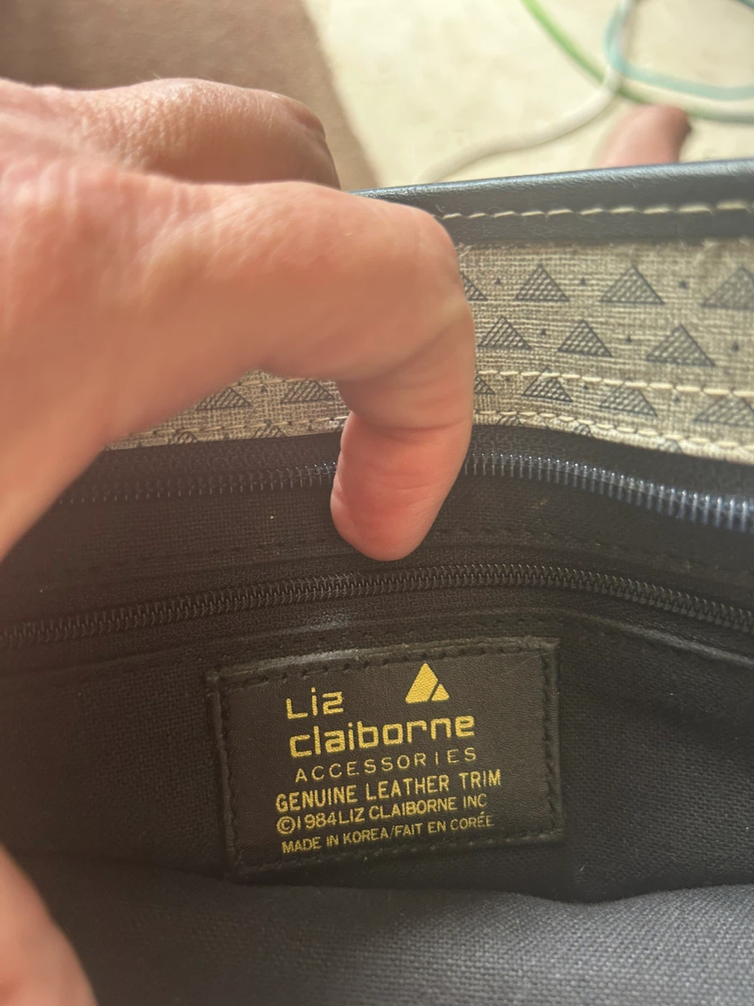 Liz Claiborne Crossbody Bag⚽️ - photo 3