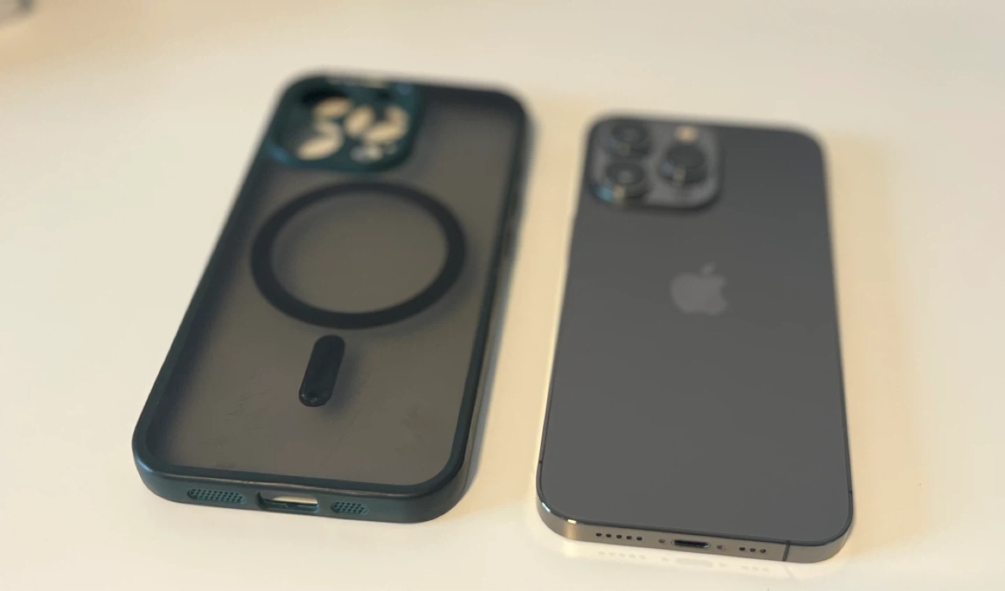 Apple iPhone 13 Pro - photo 2