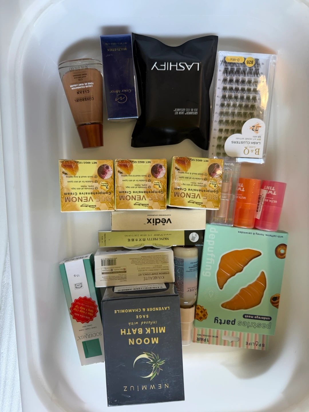 Massive beauty lot (75+ items)