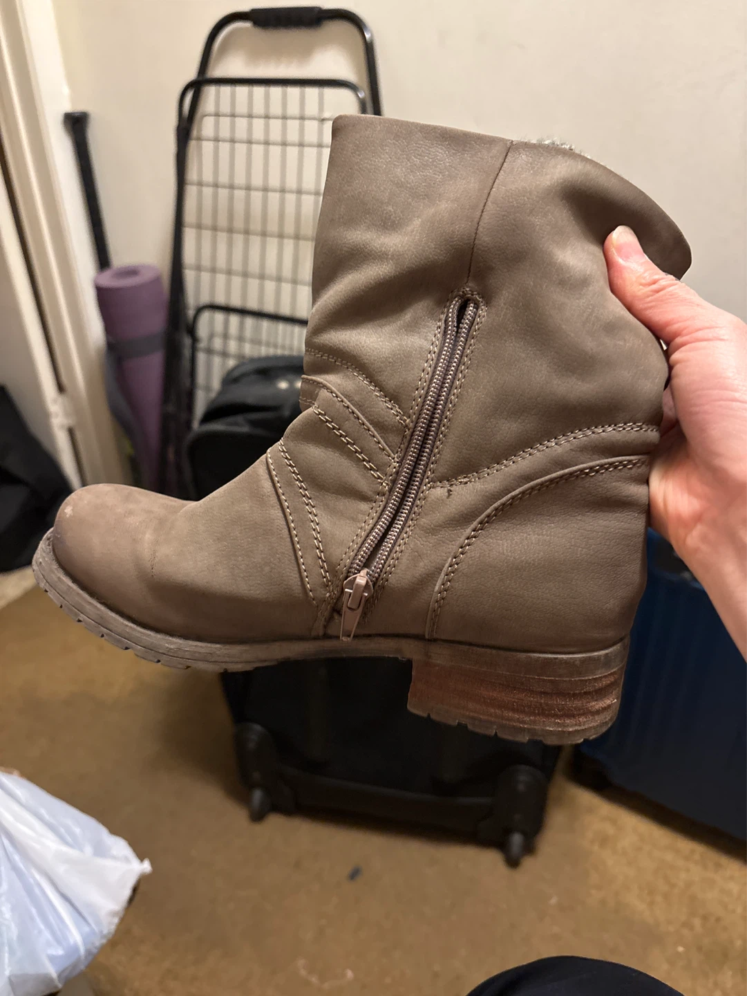 B.O.C. Women's Boot Size 7 - photo 2