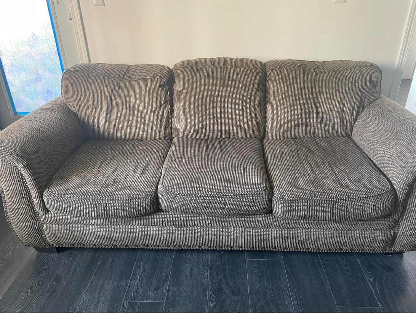 Brown 3-seater Striped Sofa ⚽️