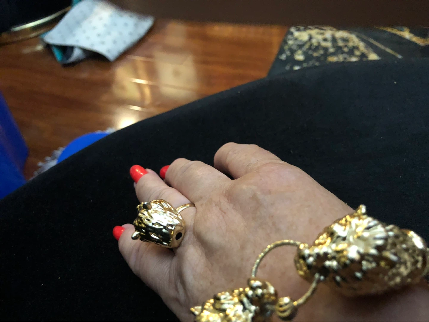 Gold- plated lion head ring and bracelet set
