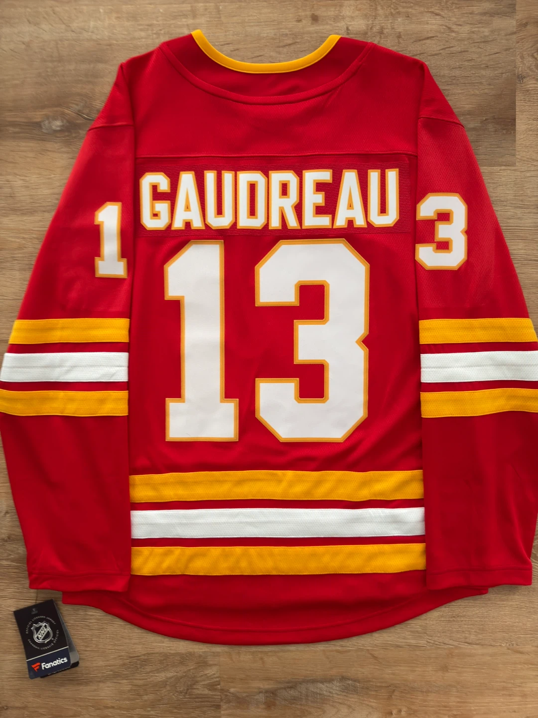NWT Calgary Flames Johnny Gaudreau Breakaway Jersey – Size M