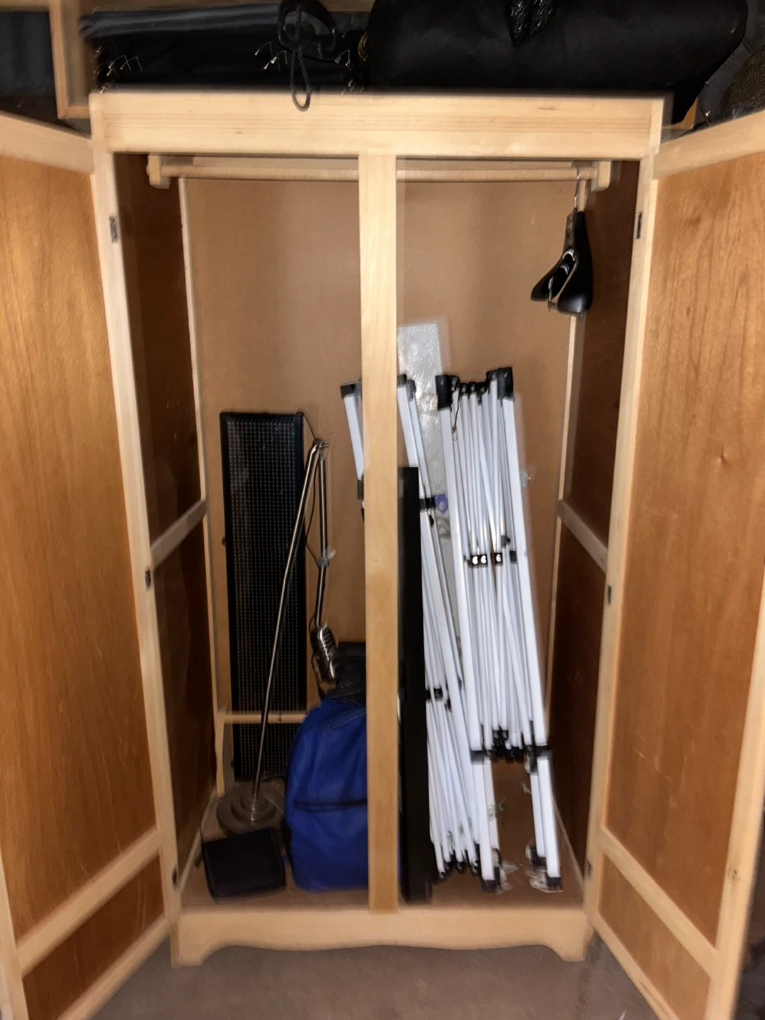 Wooden Wardrobe Cabinet