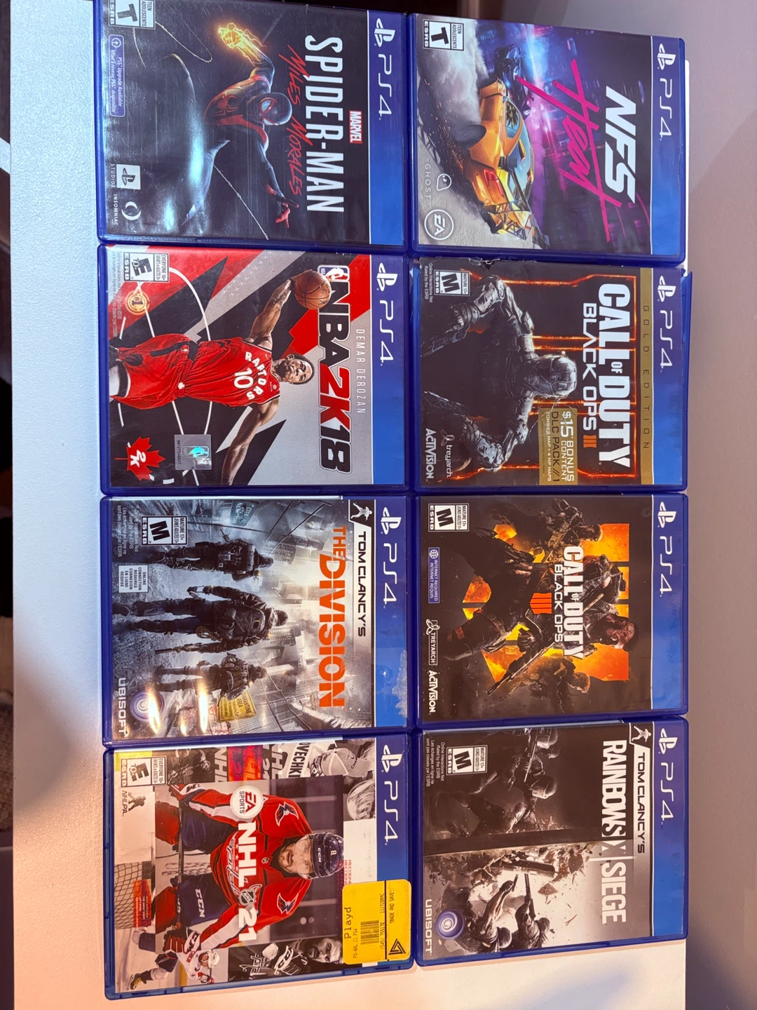 PlayStation 4 (PS4) Console Bundle with Games and Accessories - photo 2