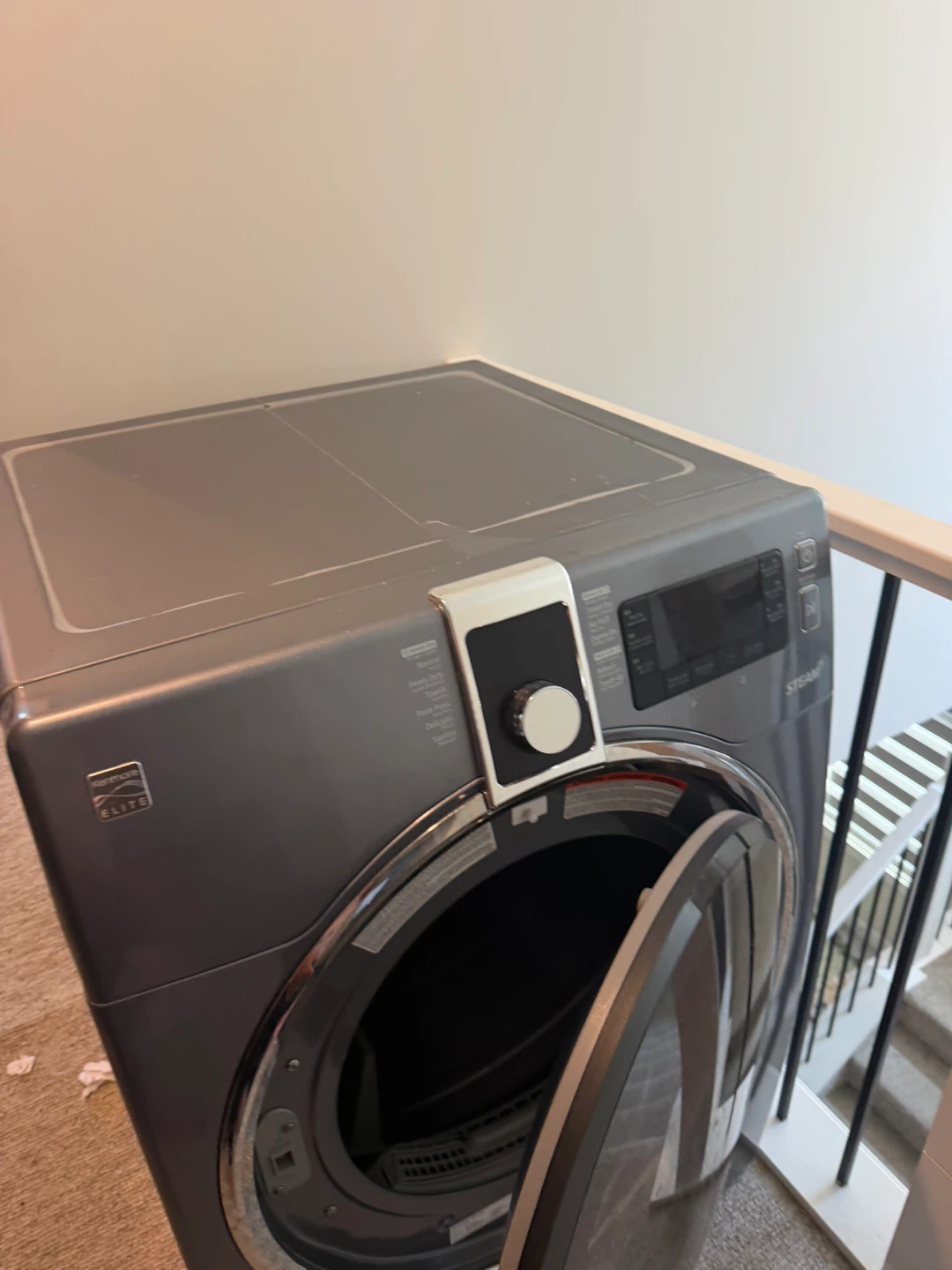 Kenmore Elite Clothes Dryer - photo 4