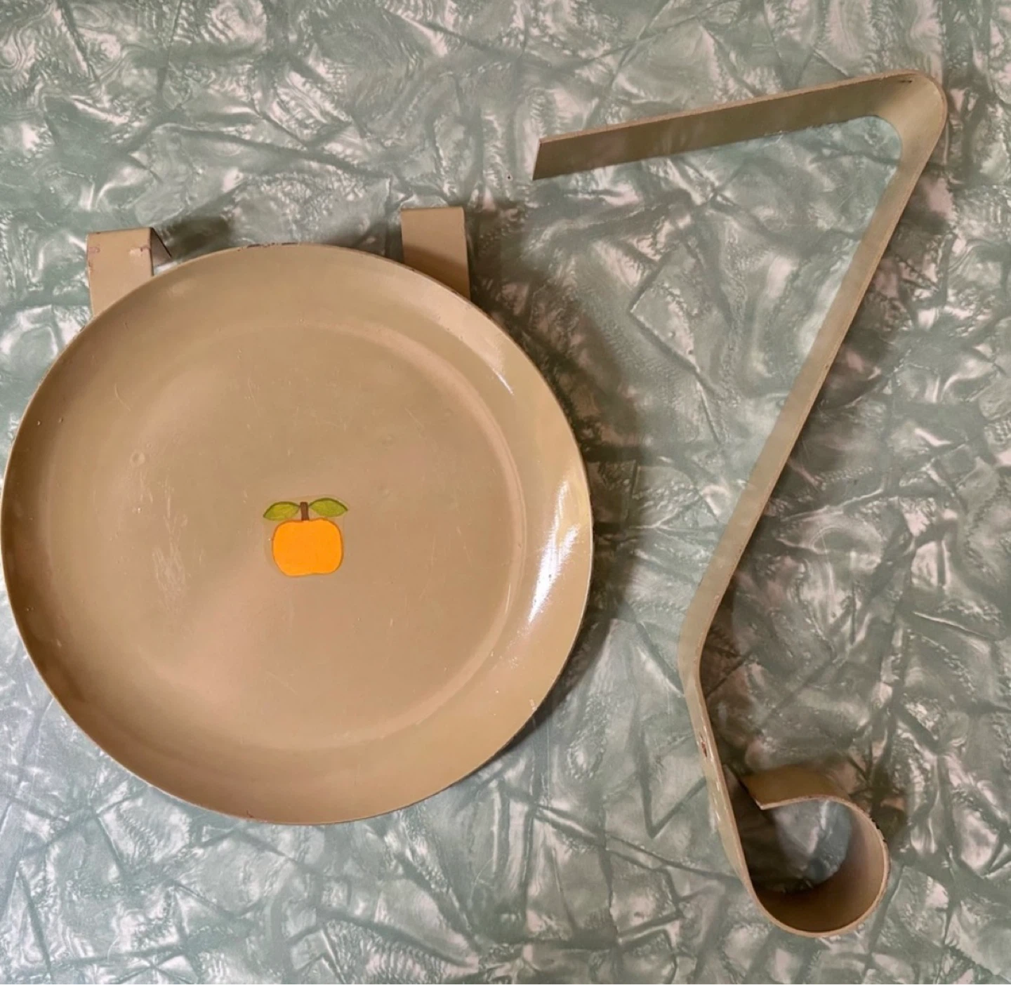 ⚽Vintage Wall Mount Plant Stand -Broadview/Dundas - photo 2