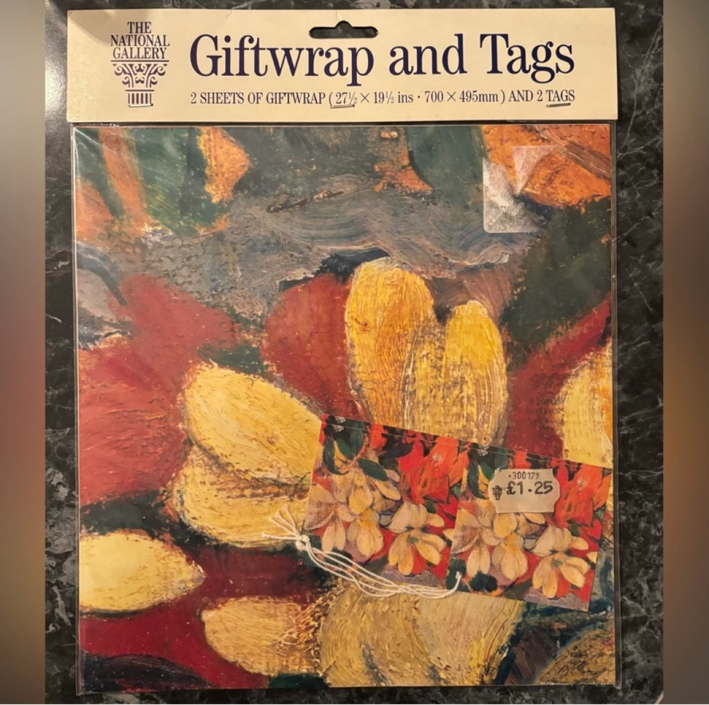 ⚽️The National Gallery Giftwrap and Tags