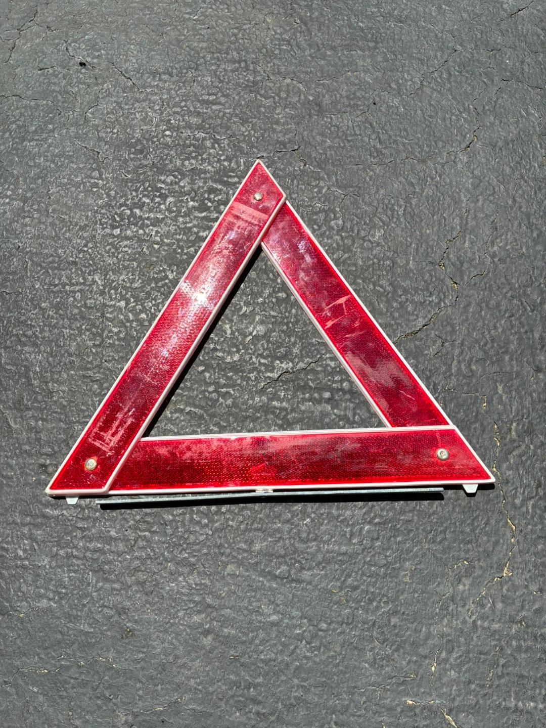 Safety warning triangle