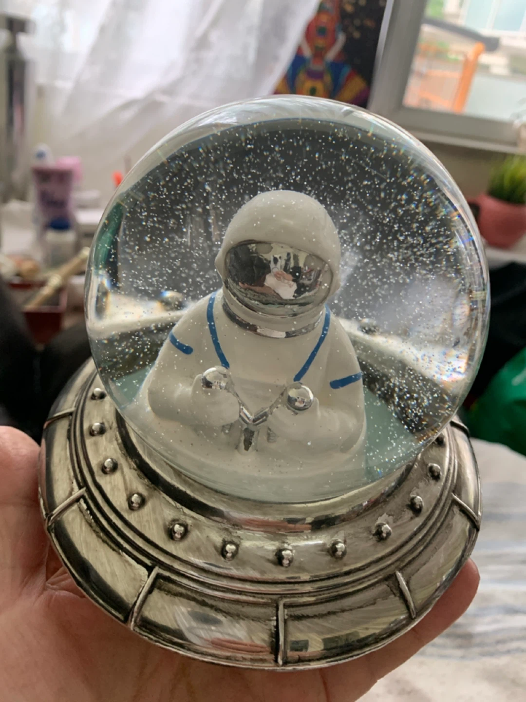 Astronaut Snow Globe