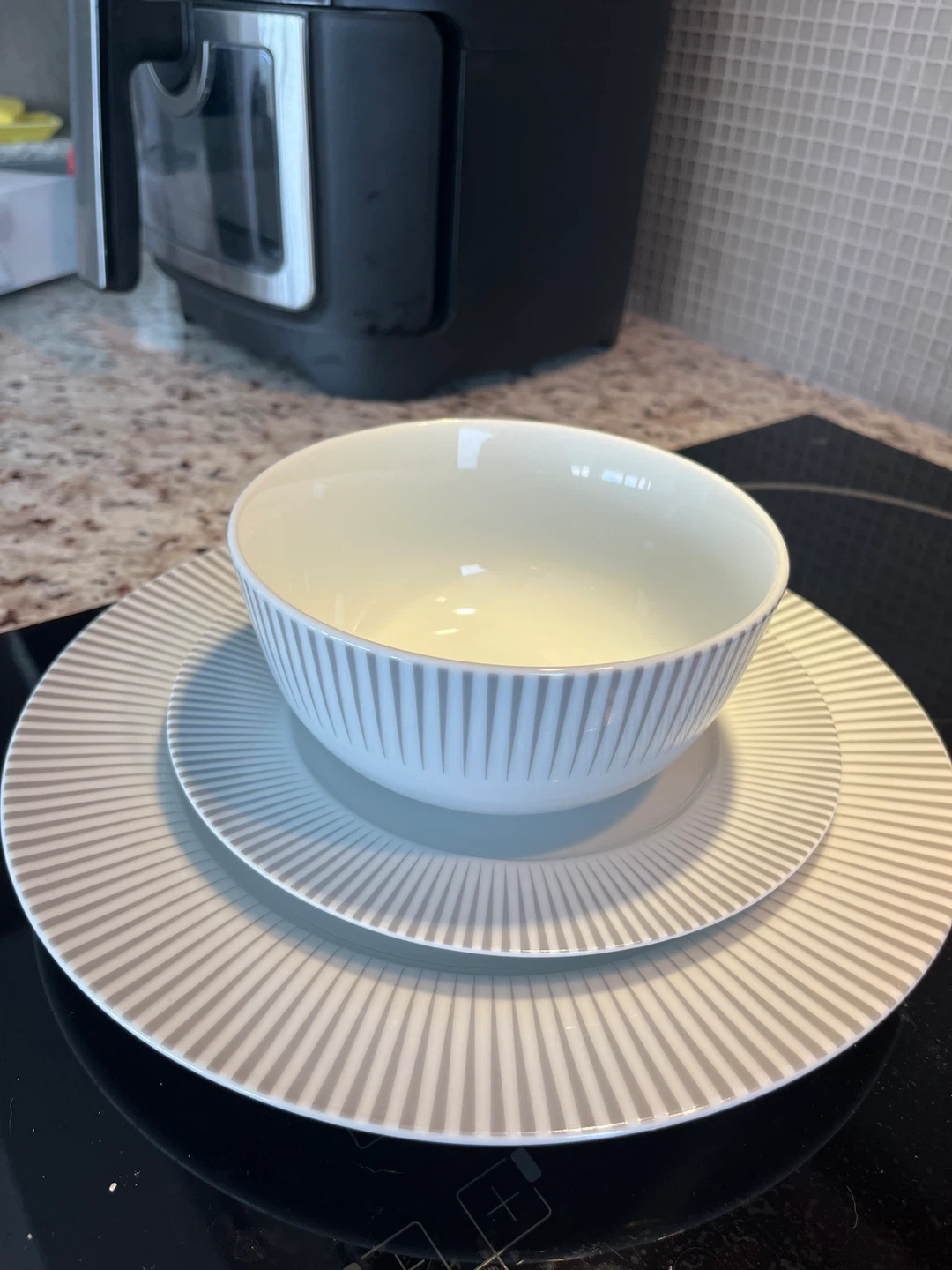 Attractive set of 12 Grey Striped dinner & side plates + 6 Bowls