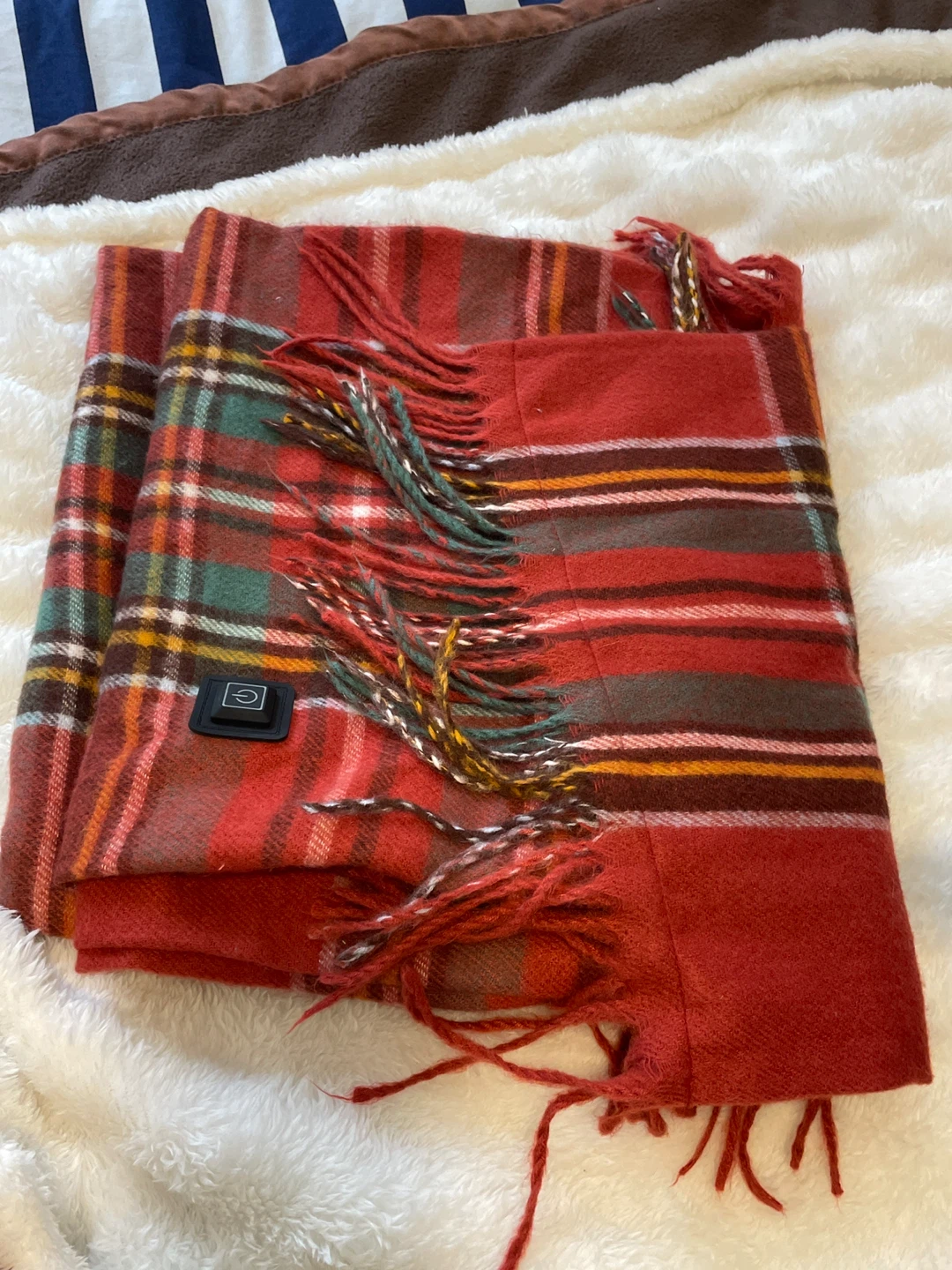⚽️ Like new Red Plaid Heated Scarf
