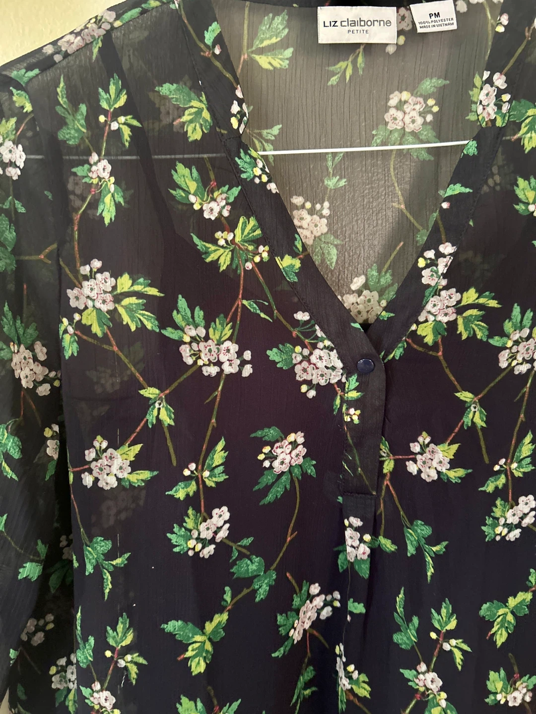 Liz Claiborne Petite Floral Blouse - photo 2