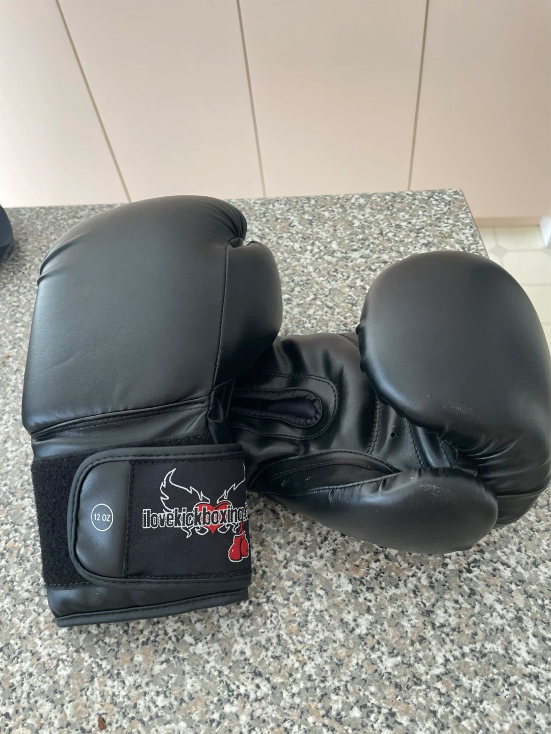 Ilovekickboxing gloves