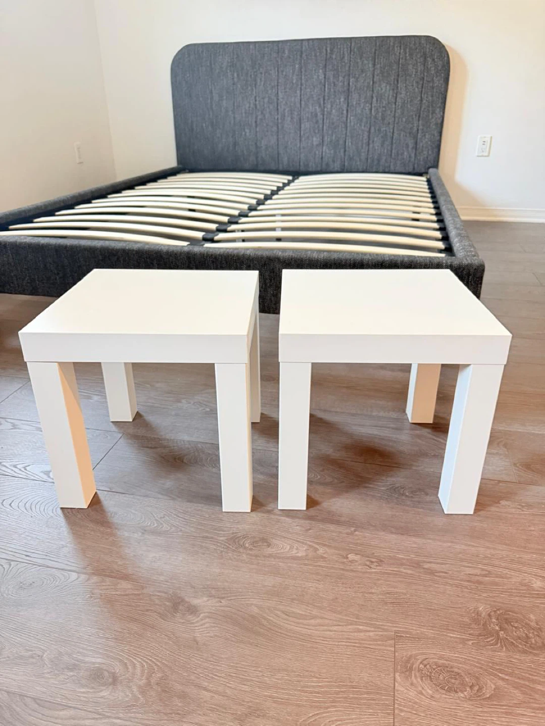 Structube Queen bed frame + 2 IKEA Nightstands - photo 3