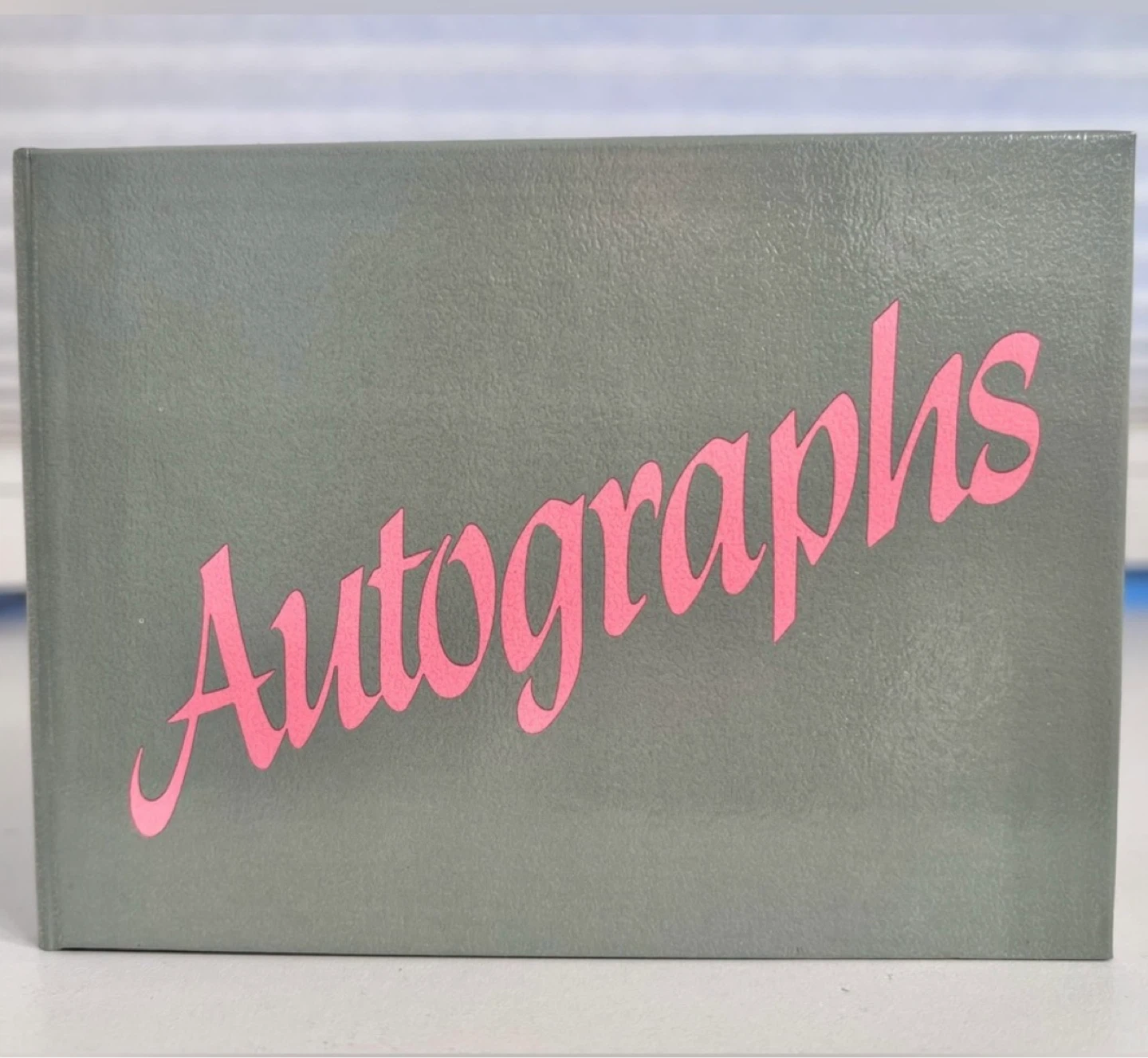 ⚽️ Vintage Carlton Autographs Book