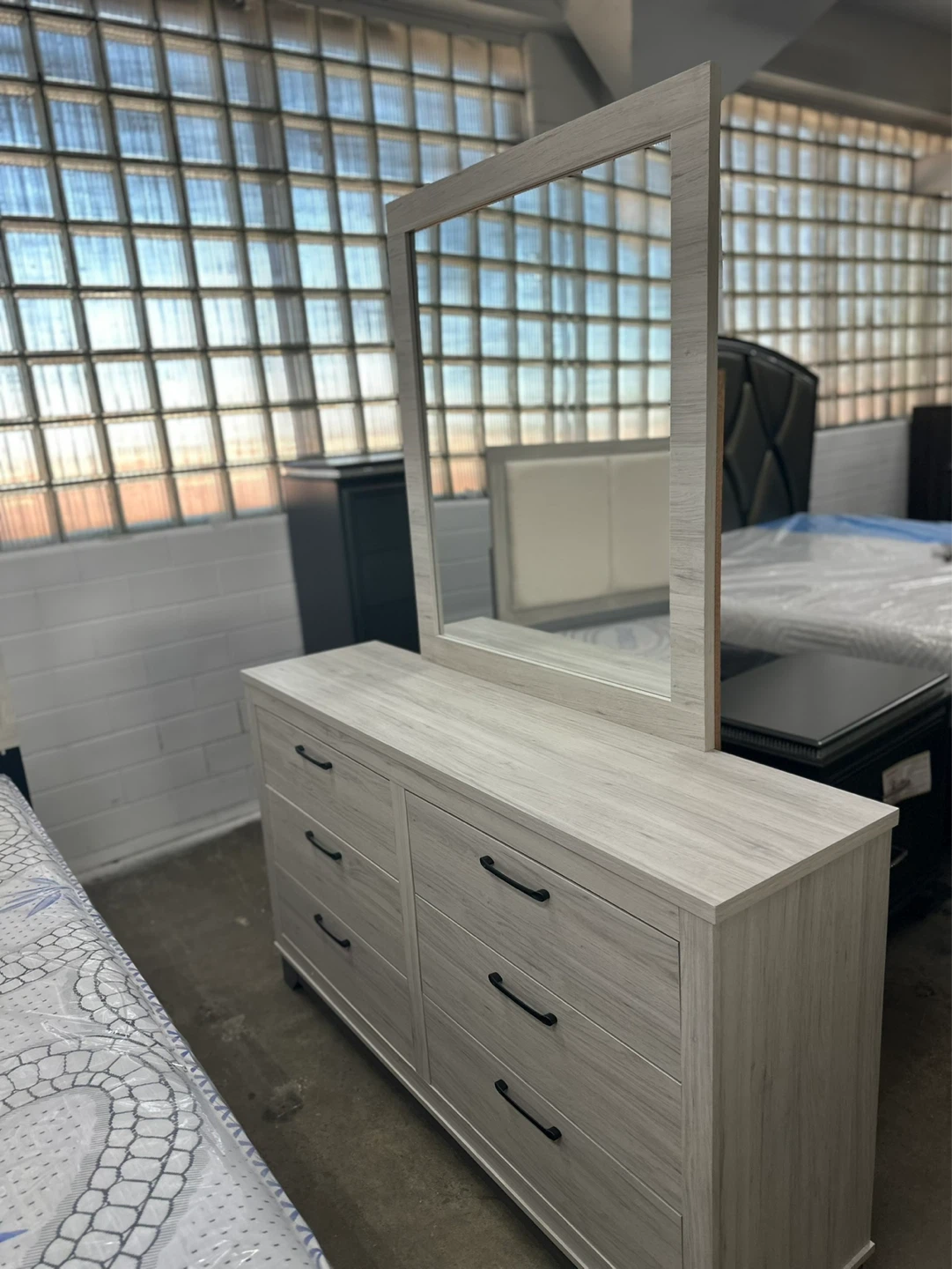 4 piece queen/ king set bed frame dresser mirror nightstand - photo 4