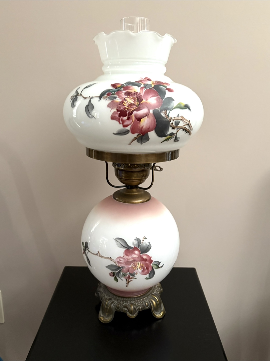 Vintage Floral Milk Glass Hurricane Lamp - Like New - photo 2