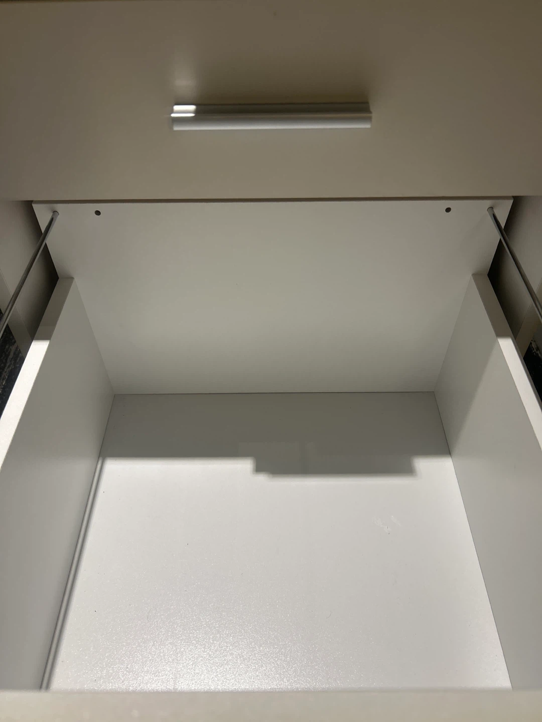 White 3-Drawer Filing Cabinet - photo 2