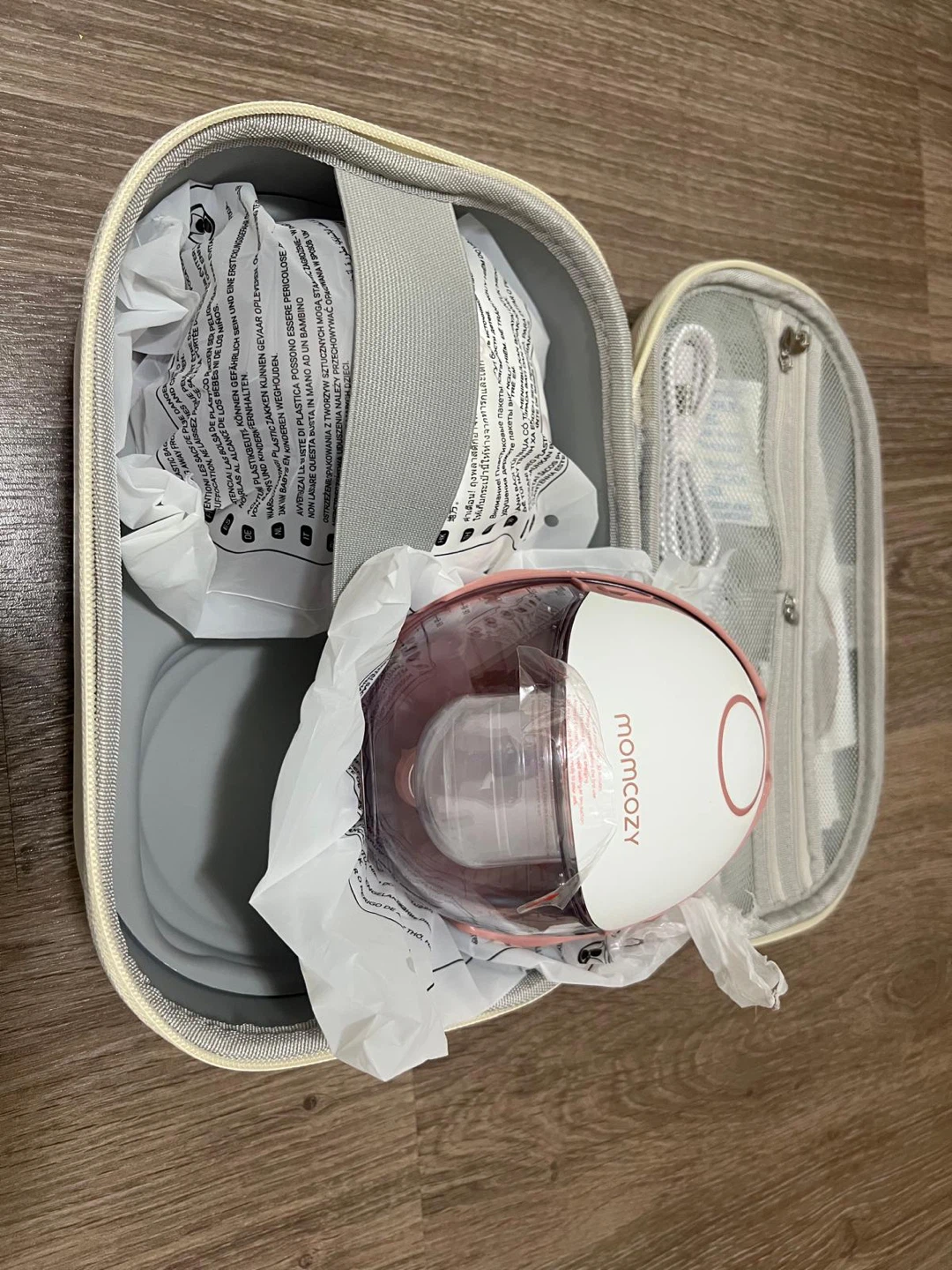 Momcozy Wearable Breast Pump