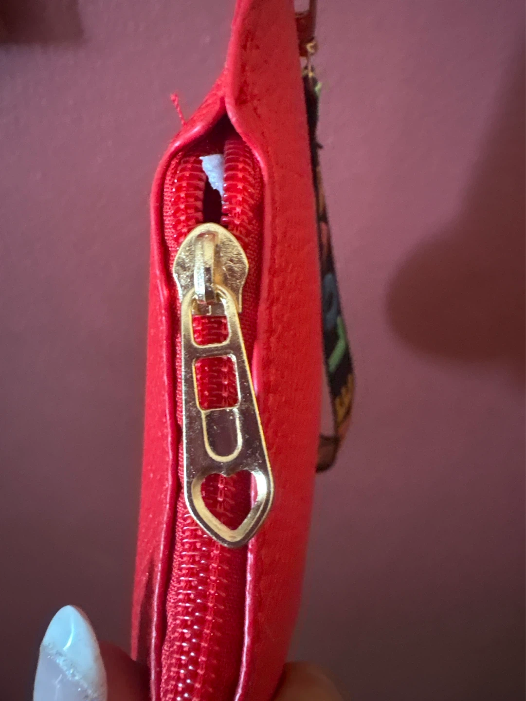 ⚽️ New Vegan Leather Red Heart Purse with "Love" Strap - photo 5