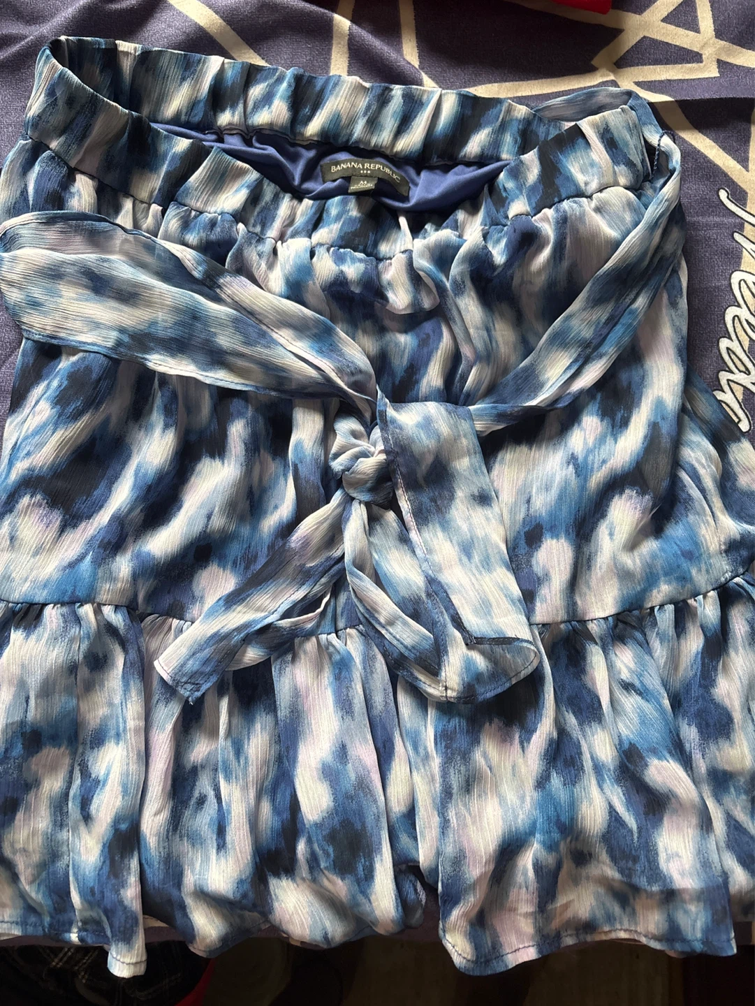 Banana Republic Blue Tie-Front Skirt ⚽️