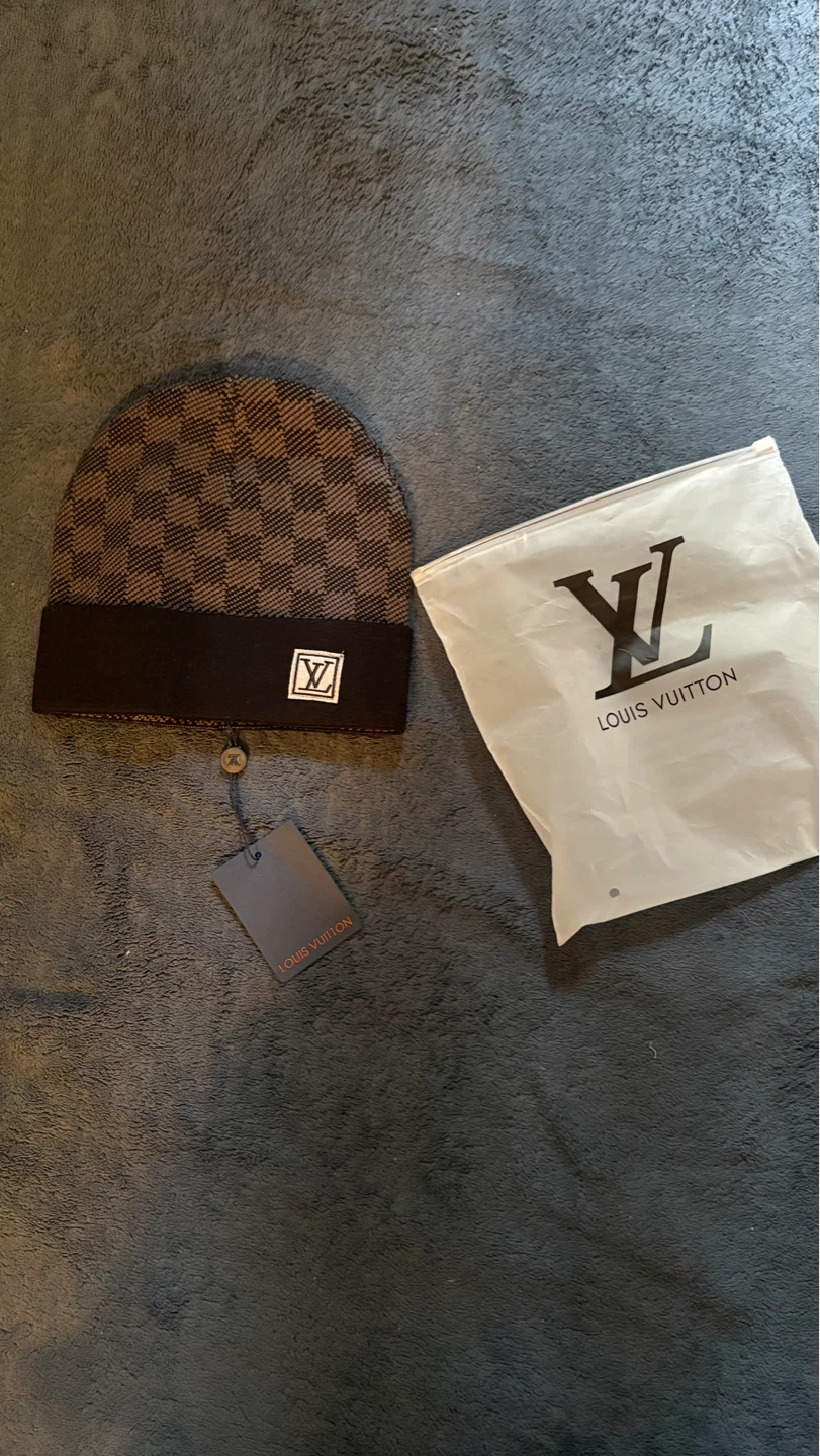 Louis Vuitton Beanie Hat - Damier Pattern - photo 2