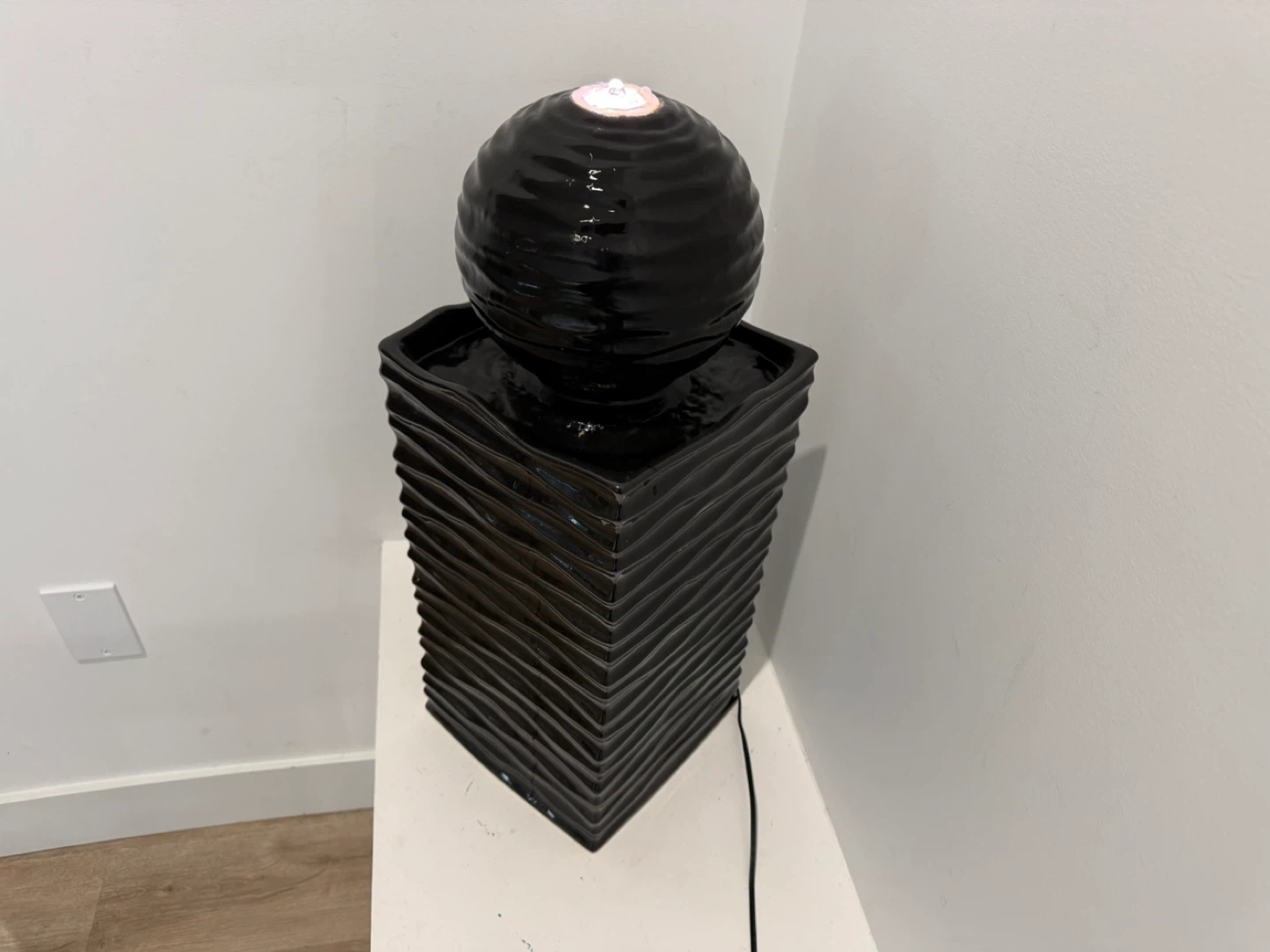 ⚽ Black Ceramic Sphere and Ribbed Column Tabletop Fountain - photo 3