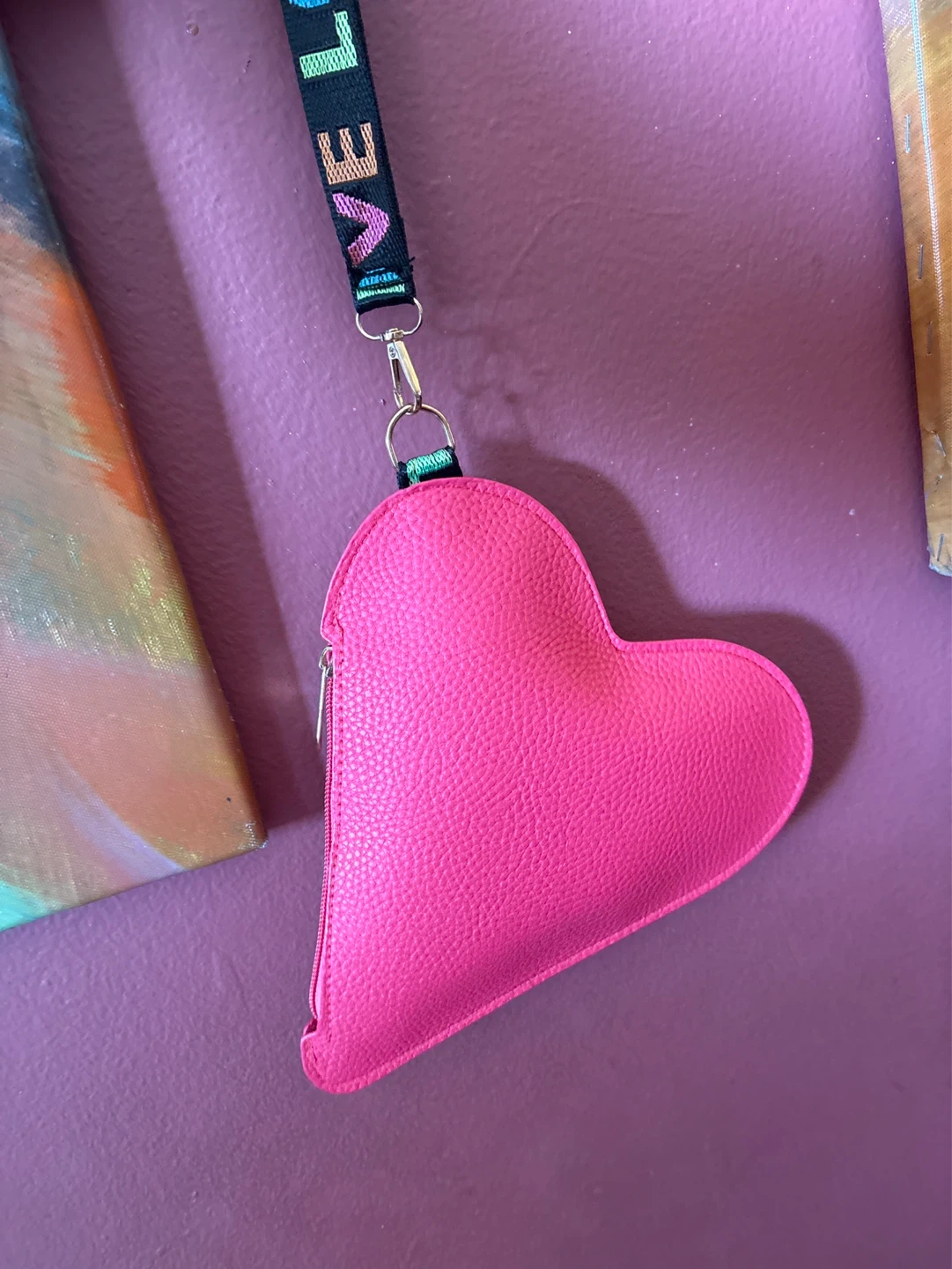 ⚽️ Pink vegan Leather Heart Shaped  Purse with "LOVE" Strap - photo 3