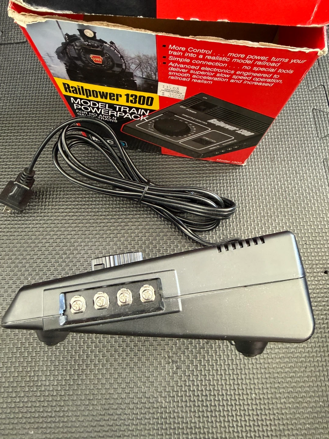 ⚽ MRC Railpower 1300 Model Train Powerpack - photo 3