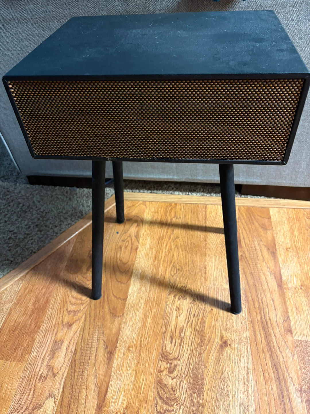 Vintage Style Bluetooth Speaker Table