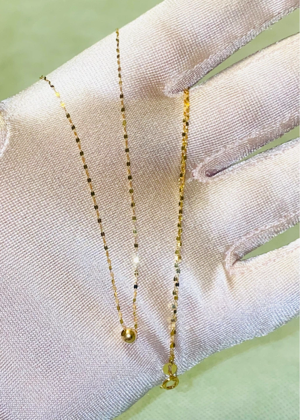 18 K Gold Necklace with Ball Pendant
