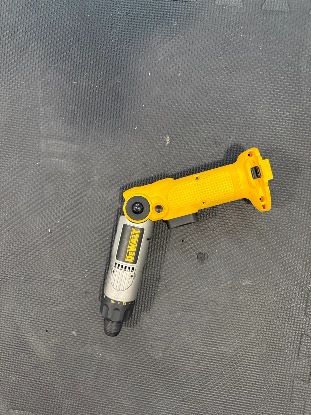 ⚽ DEWALT Right Angle Screwdriver