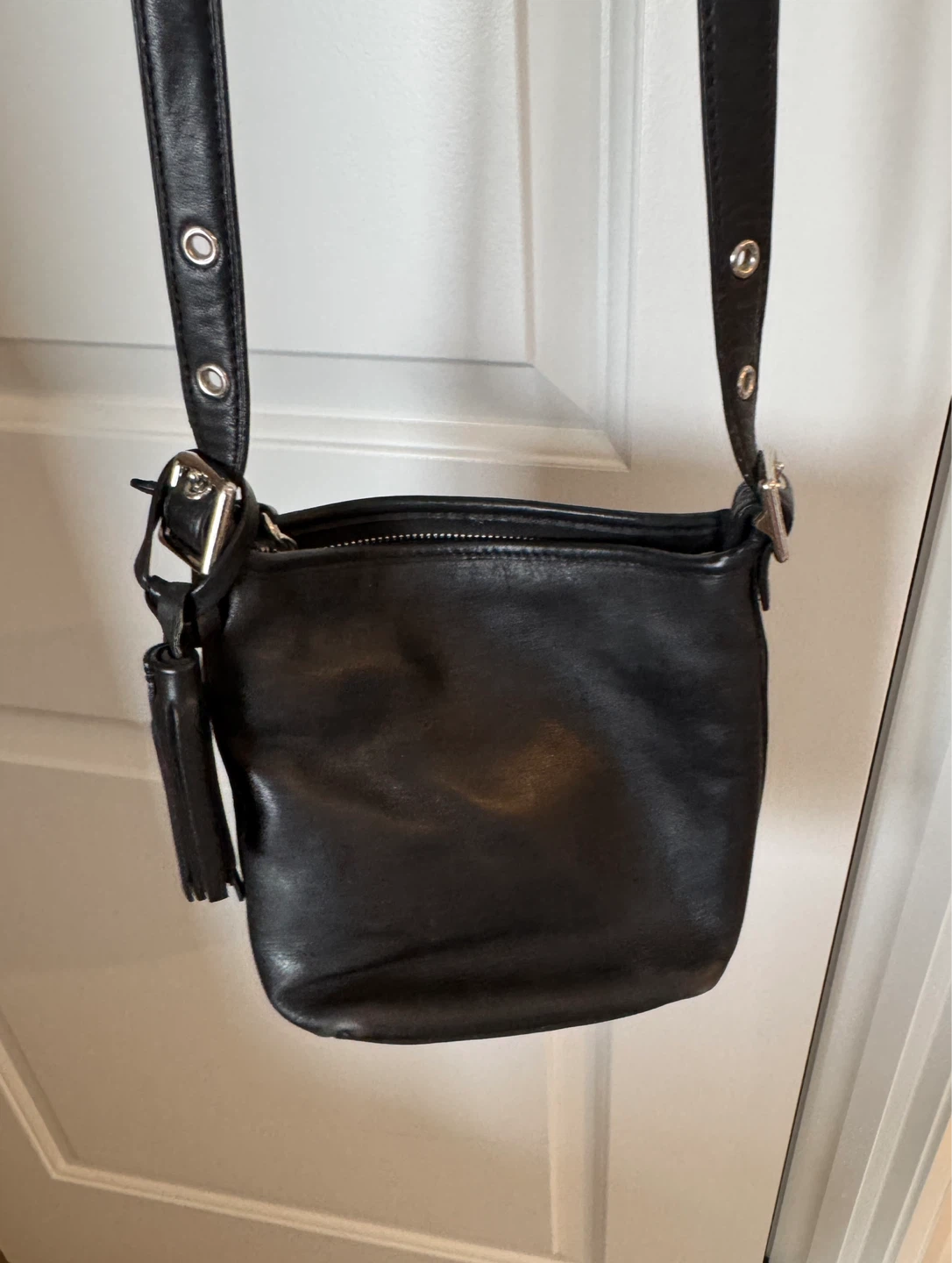 Black Leather Coach Shoulder Bag - photo 4