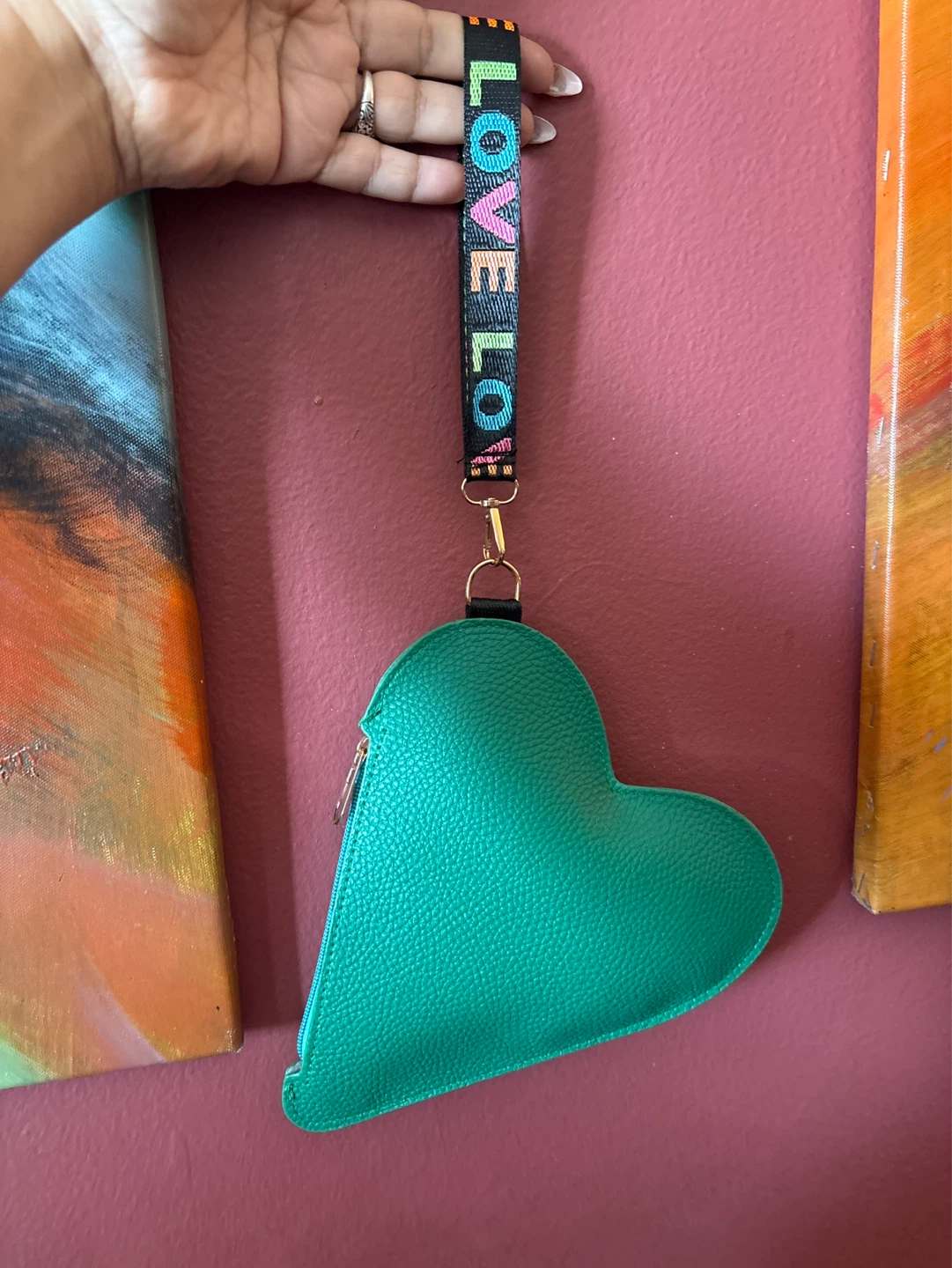 ⚽️ Green vegan Leather Heart Shaped  purse LOVE" Wrist Strap