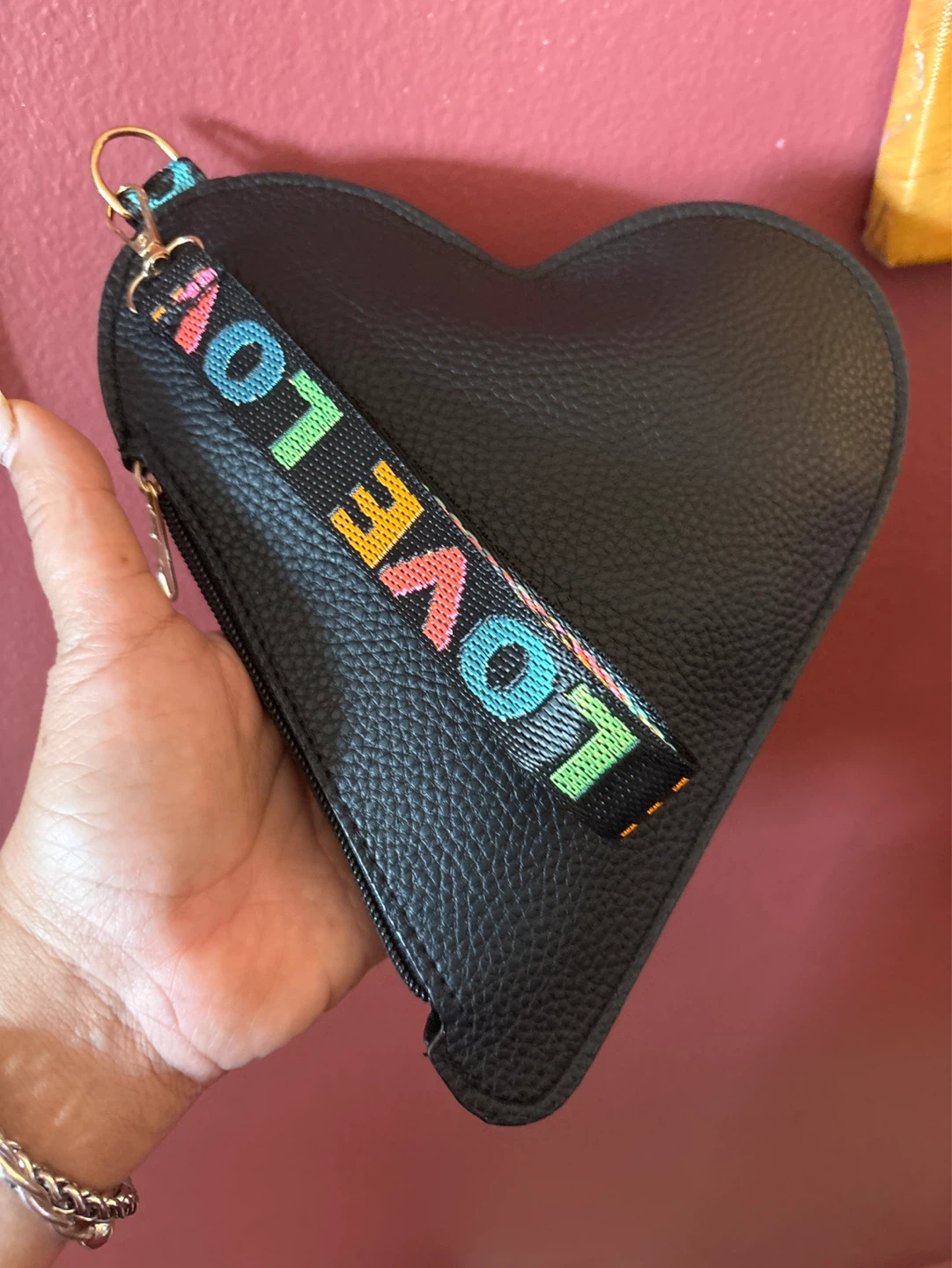 ⚽️ Black vegan Leather  Heart Shaped Purse " LOVE" Strap - photo 5