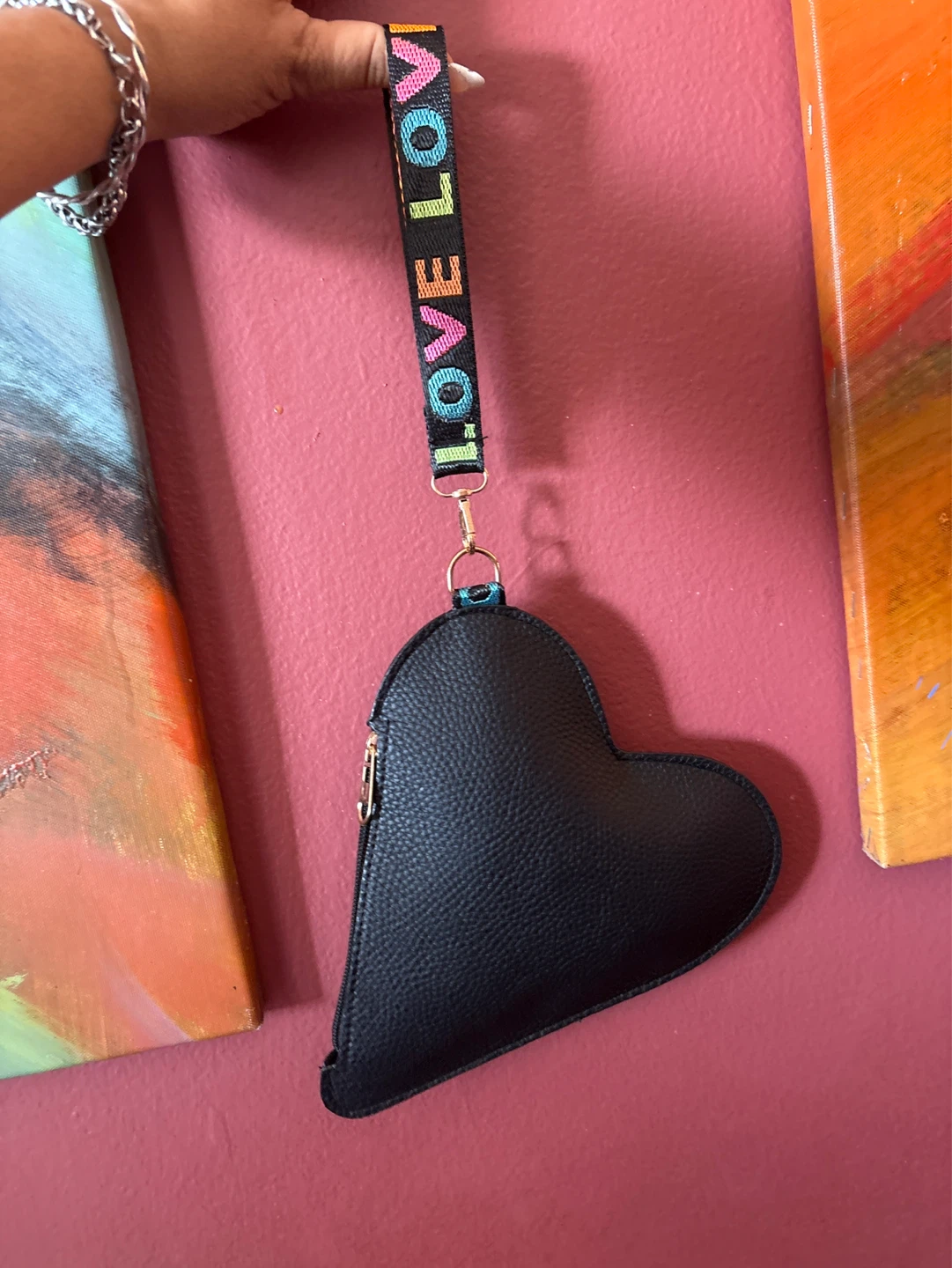 ⚽️ Black vegan Leather  Heart Shaped Purse " LOVE" Strap - photo 2