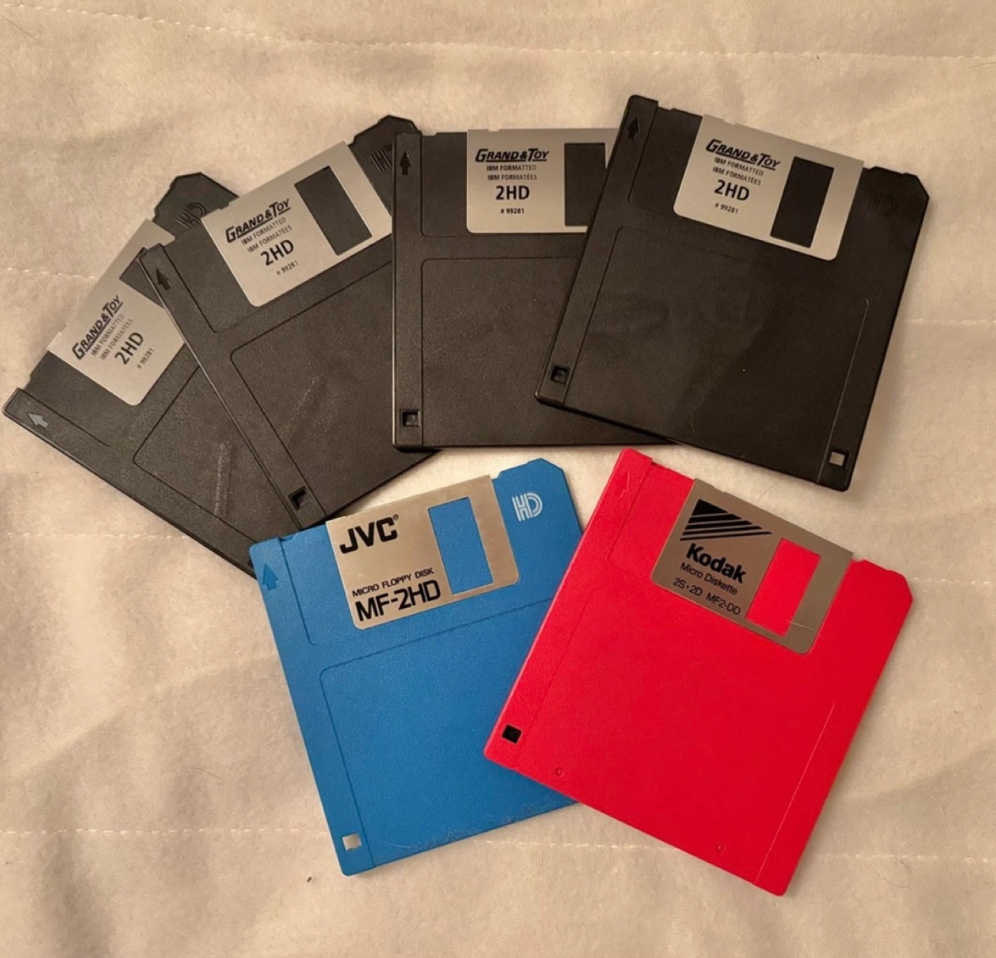 ⚽️ Vintage Assorted 3.5" Floppy Disks - Kodak, Grand & Toy, JVC