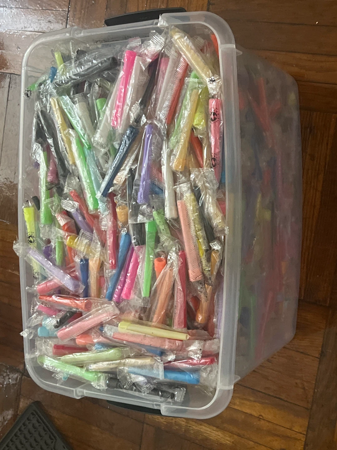 Assorted Color Plastic Pipette Tips - photo 2
