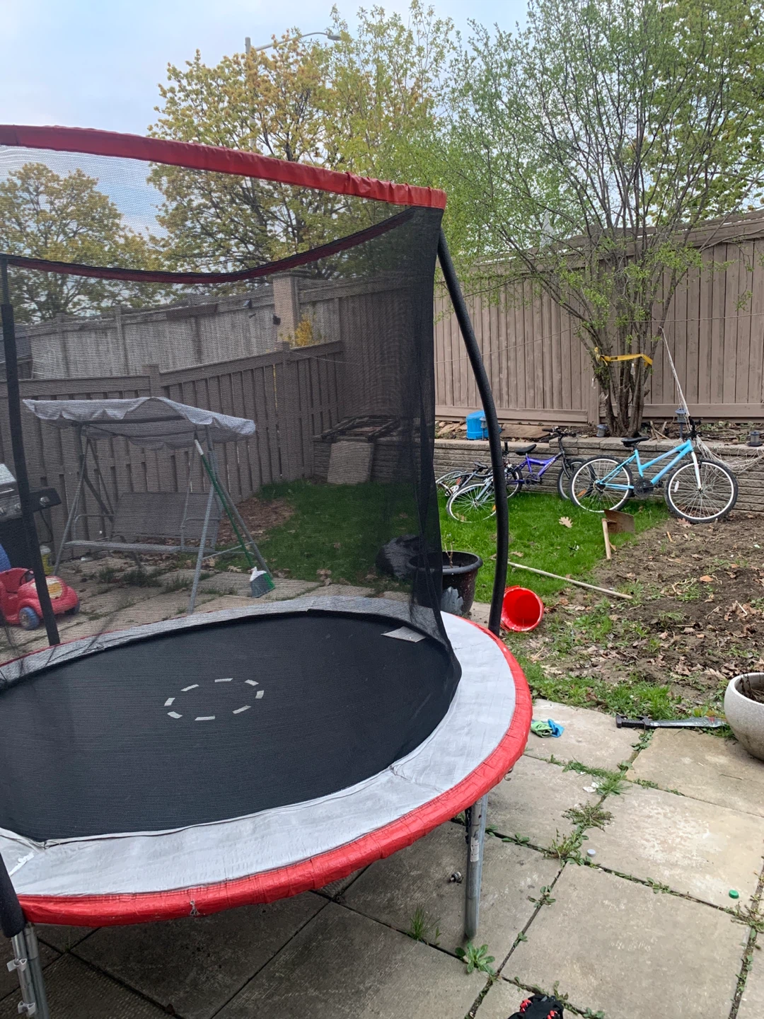 Trampoline with safety net