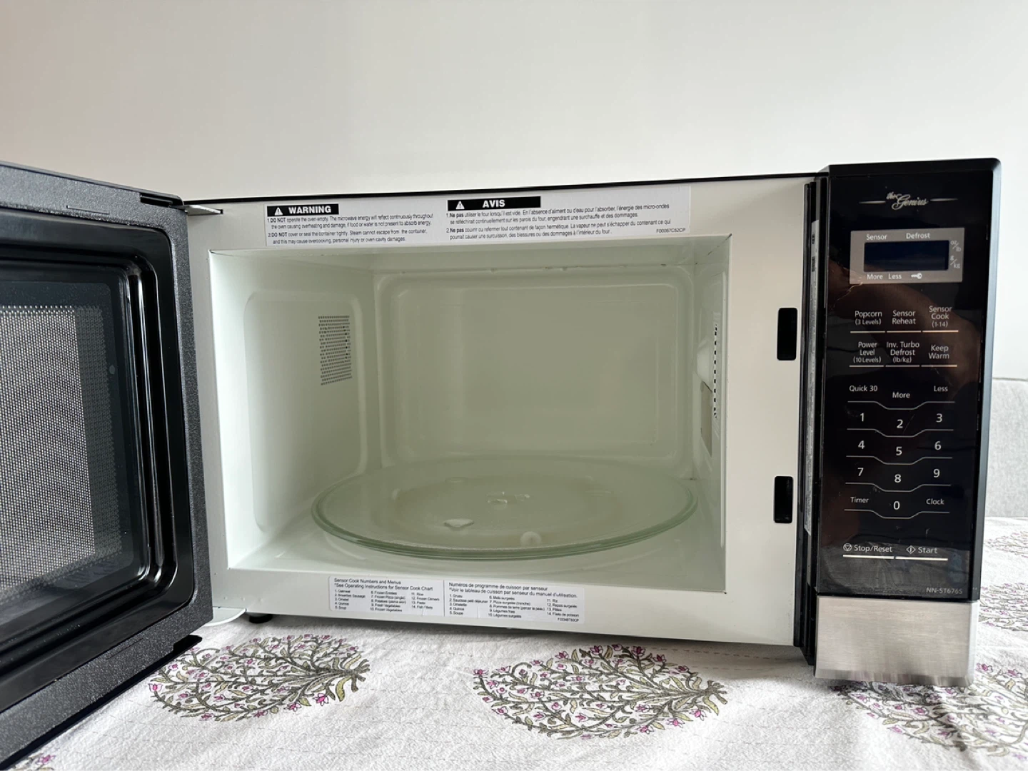 Panasonic NNST676SC Genius Microwave Oven - photo 5
